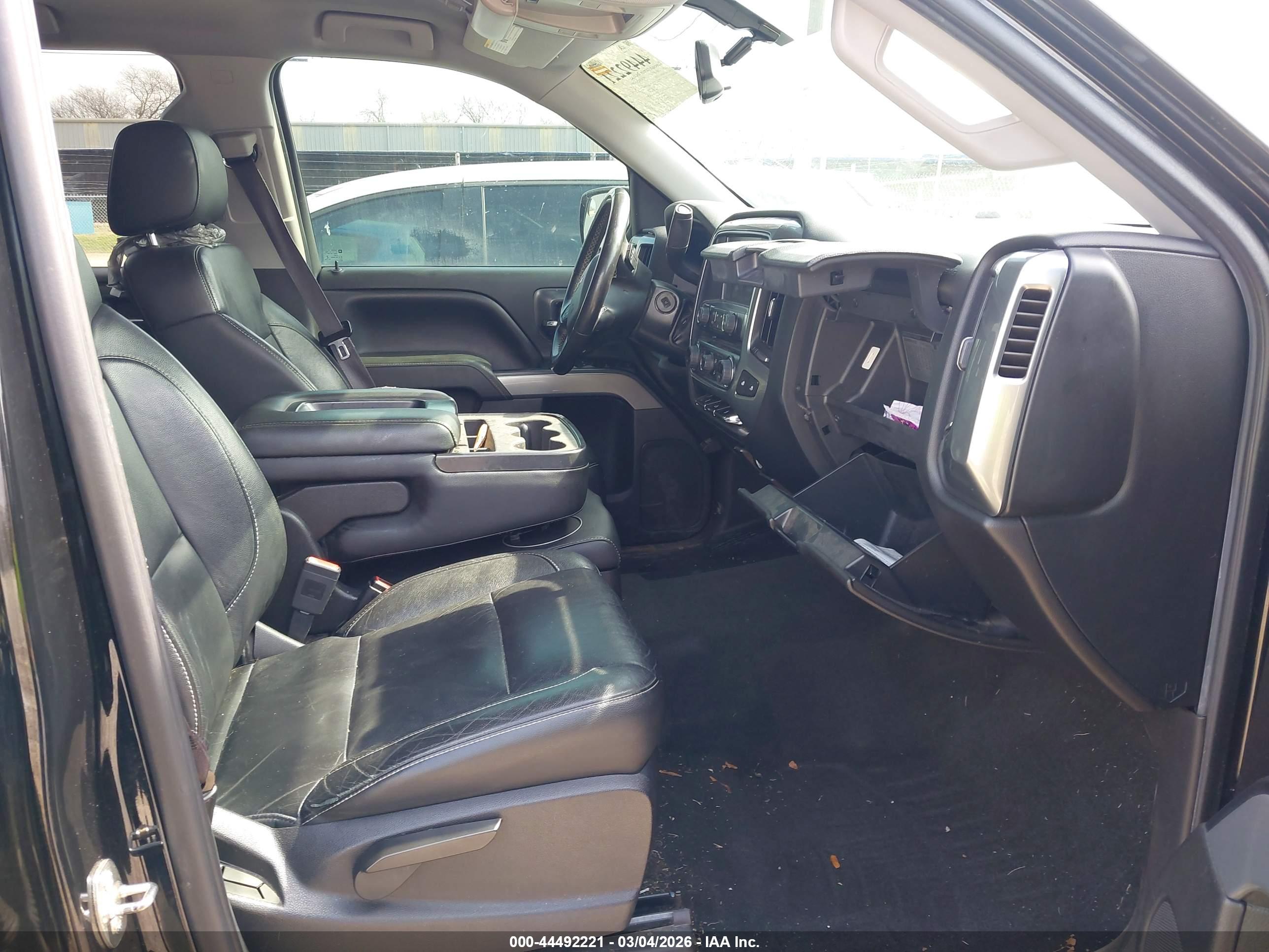 CHEVROLET SILVERADO image 5