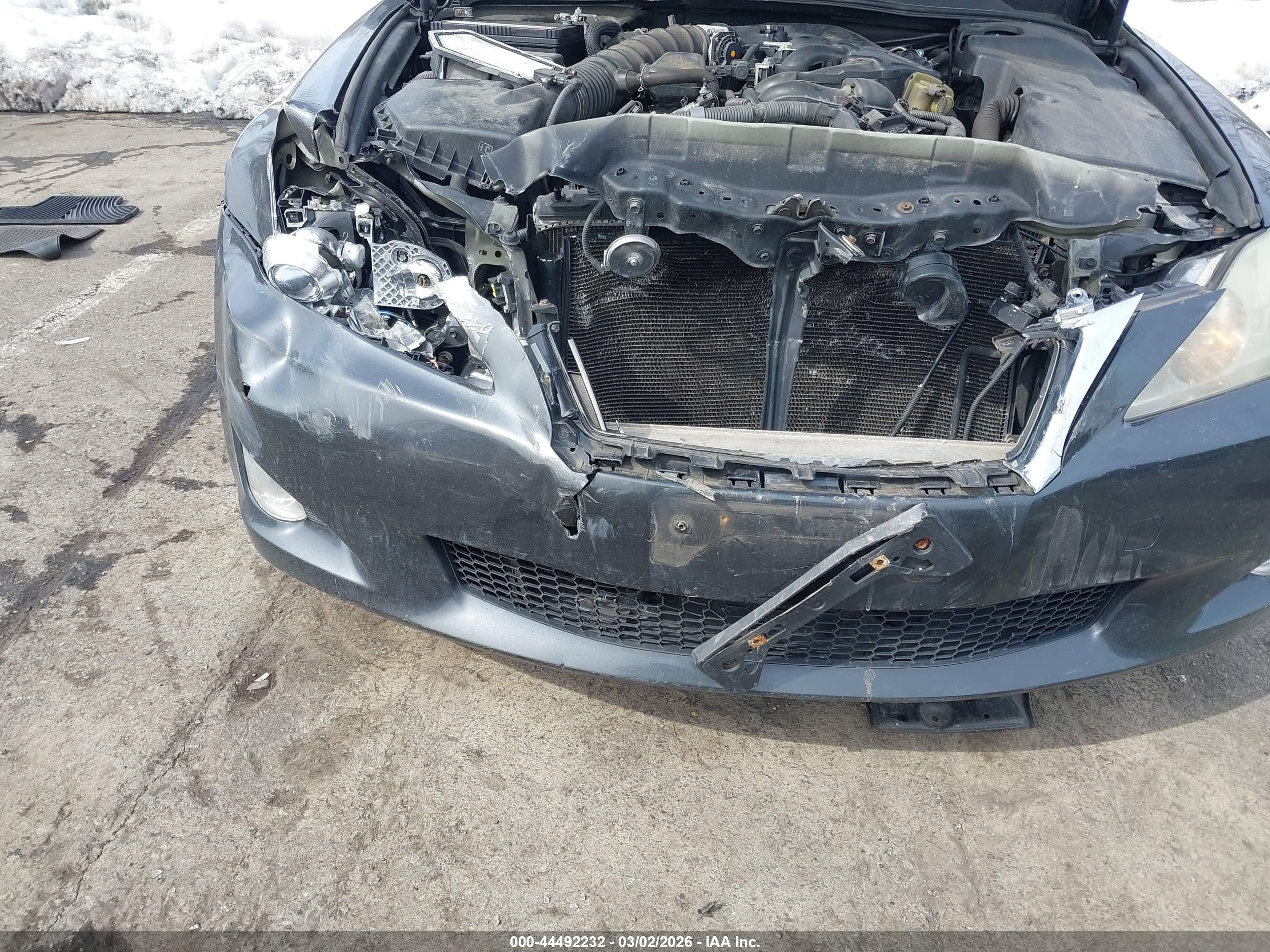 LEXUS IS image 6