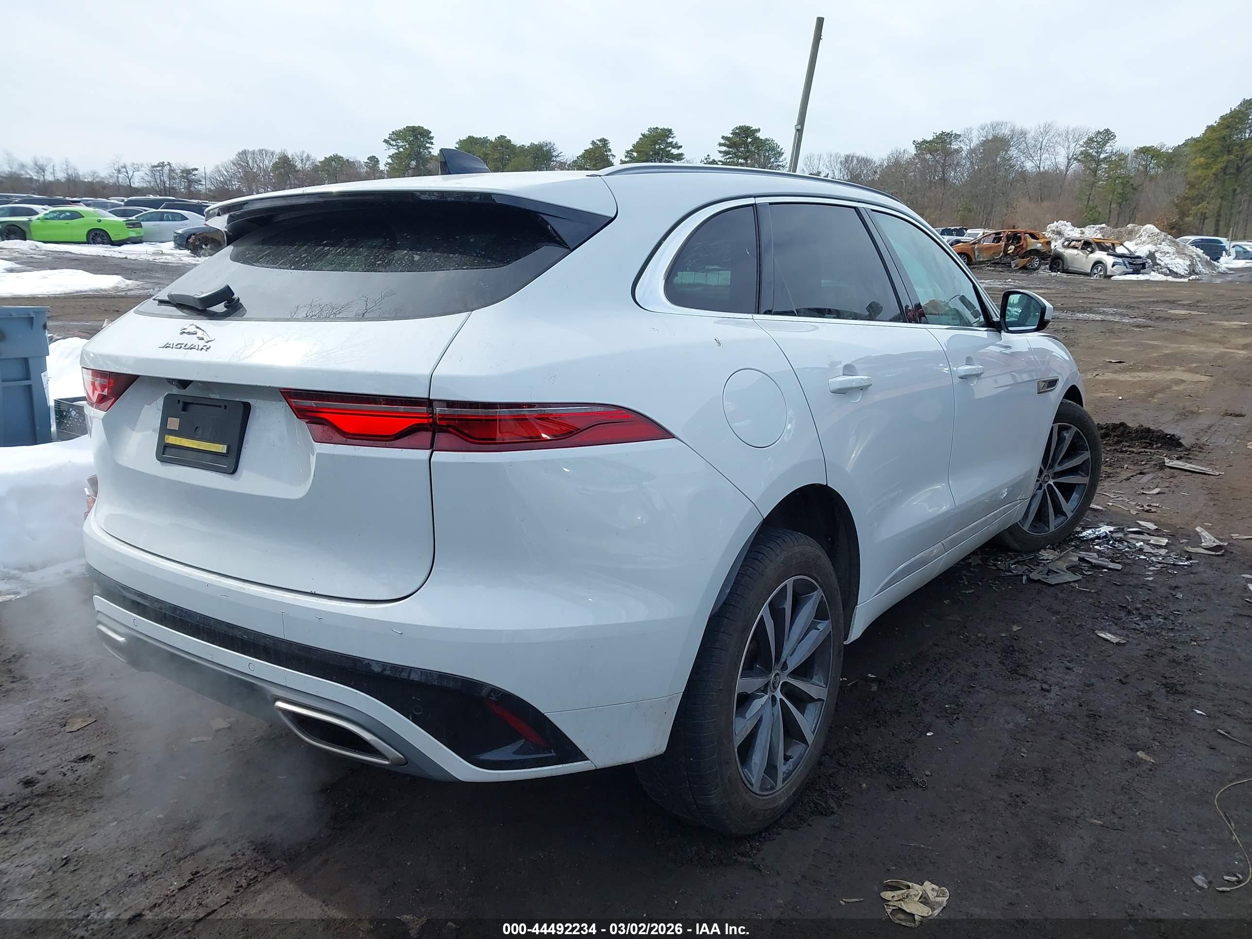 JAGUAR F-PACE image 4