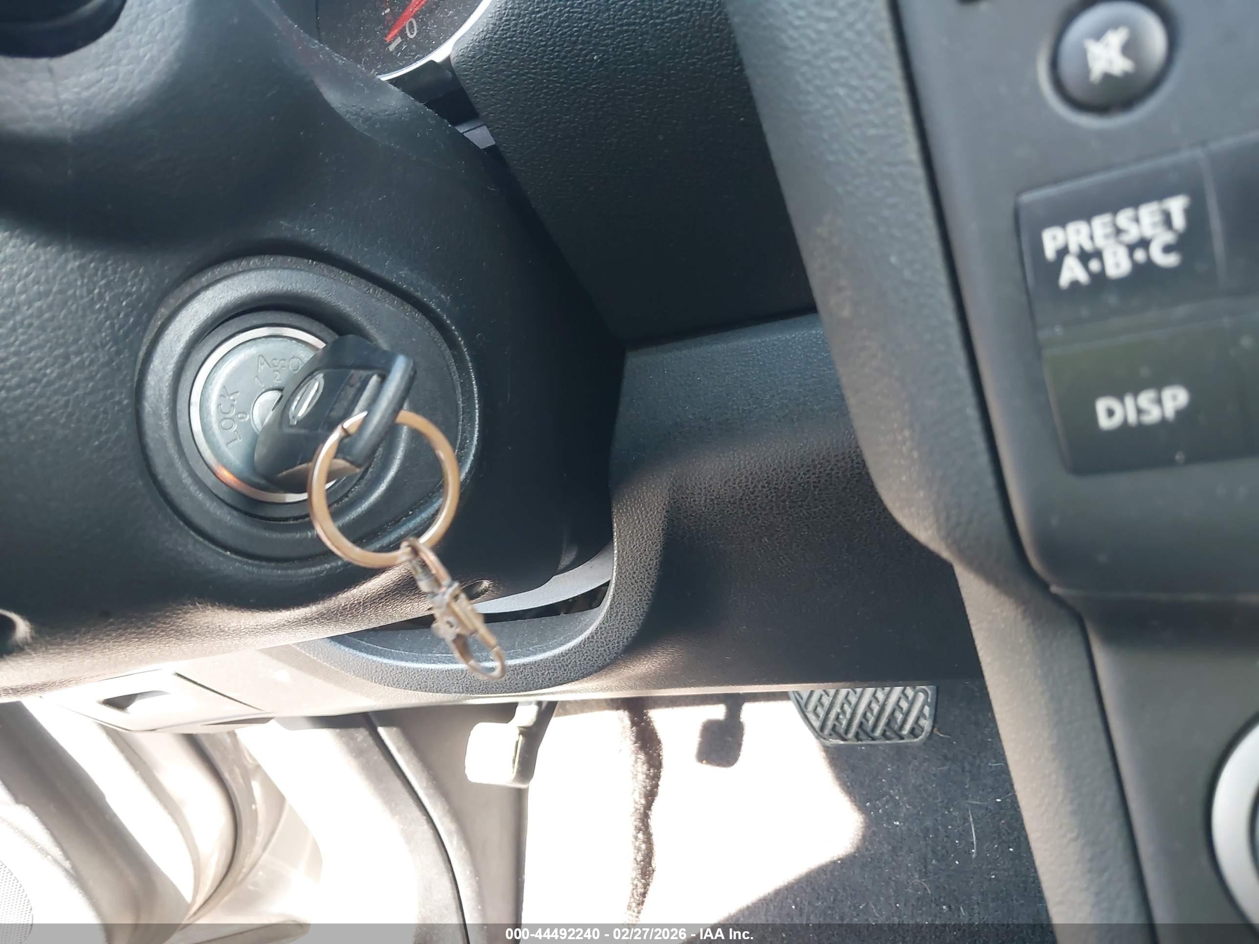 NISSAN ROGUE image 11