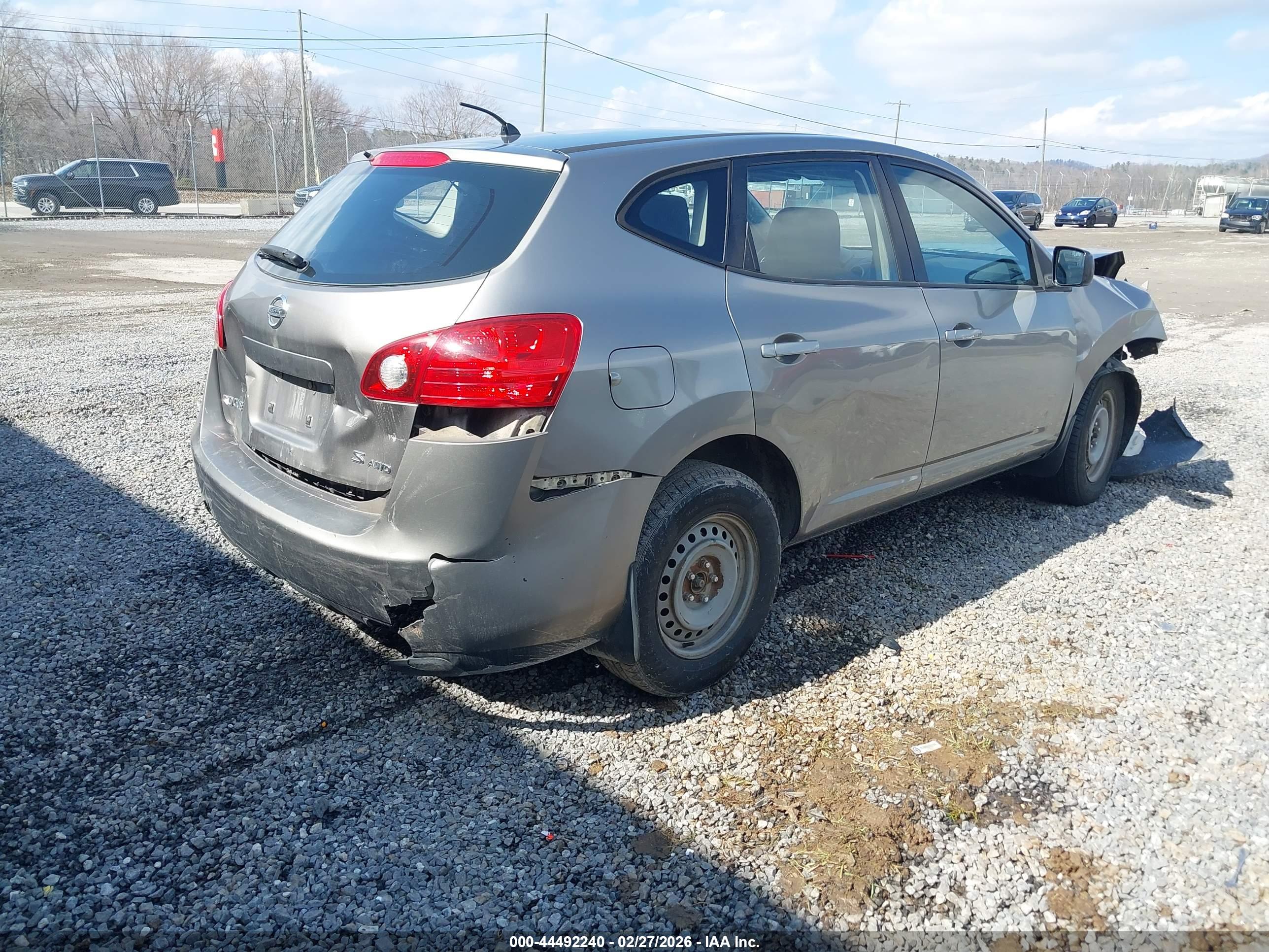 NISSAN ROGUE image 4