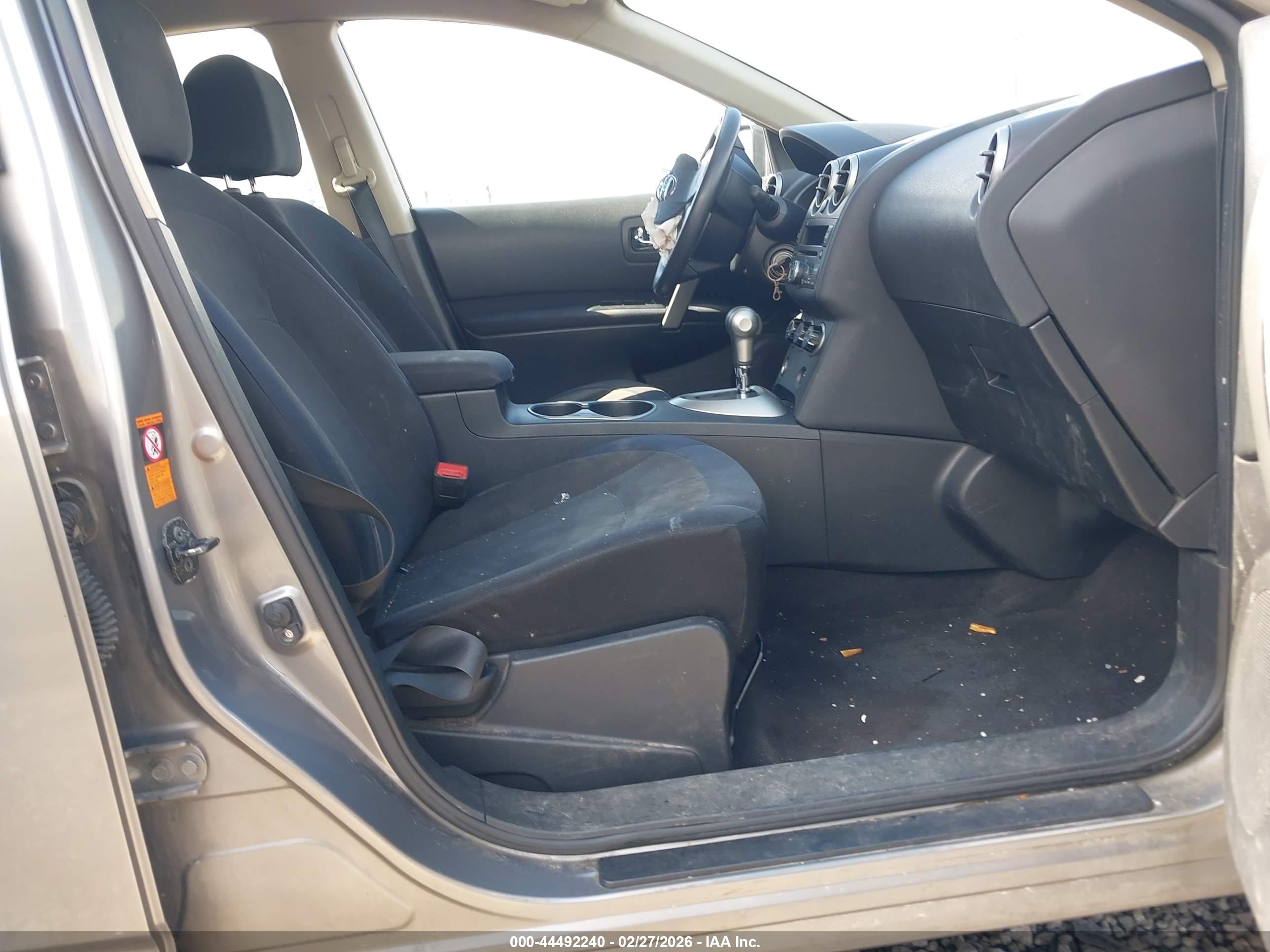 NISSAN ROGUE image 5