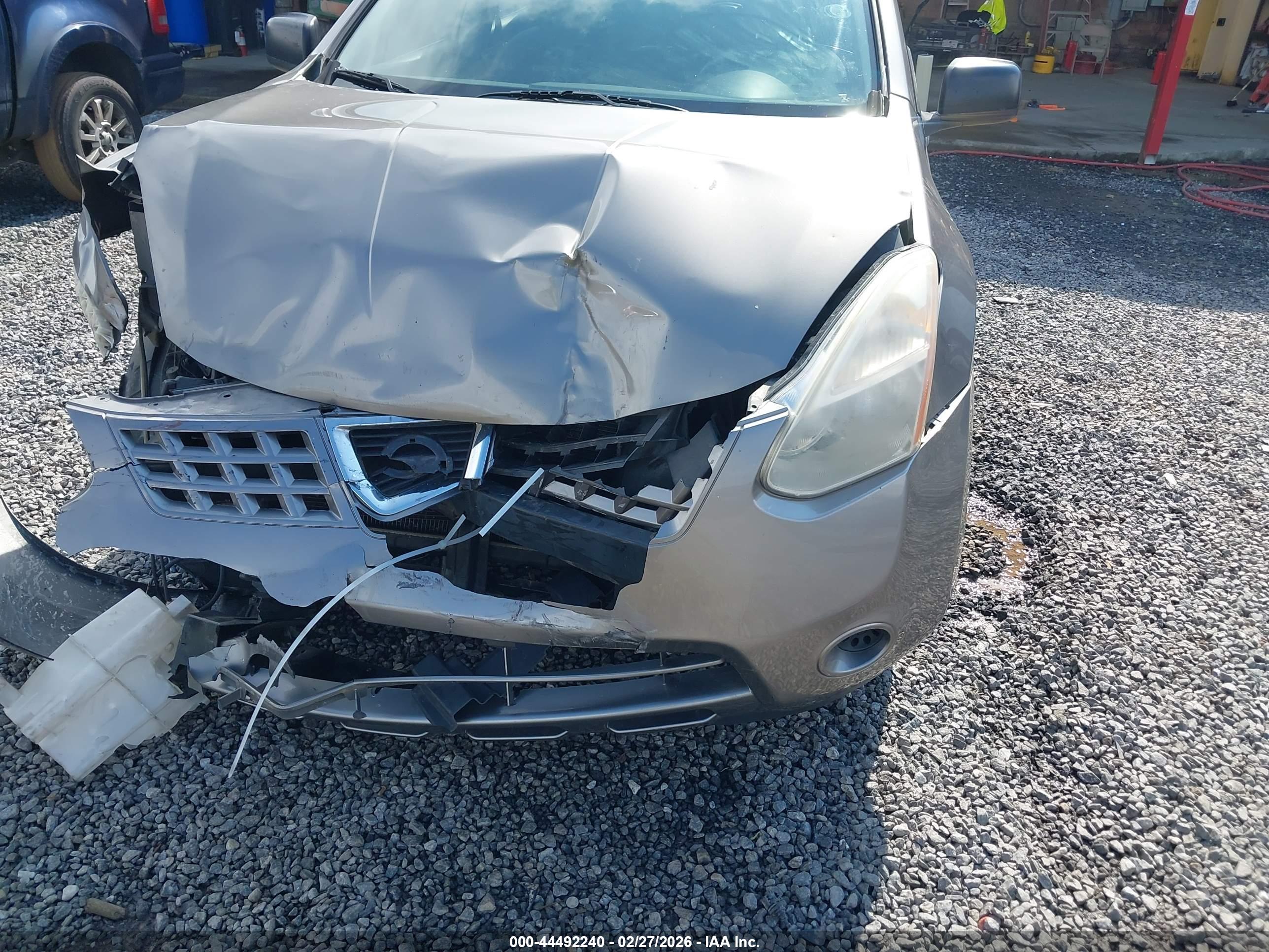 NISSAN ROGUE image 6