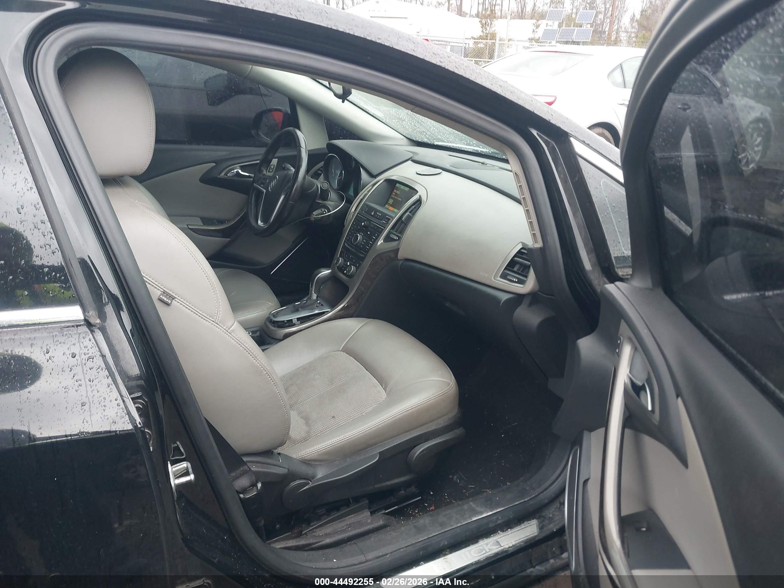 BUICK VERANO image 5