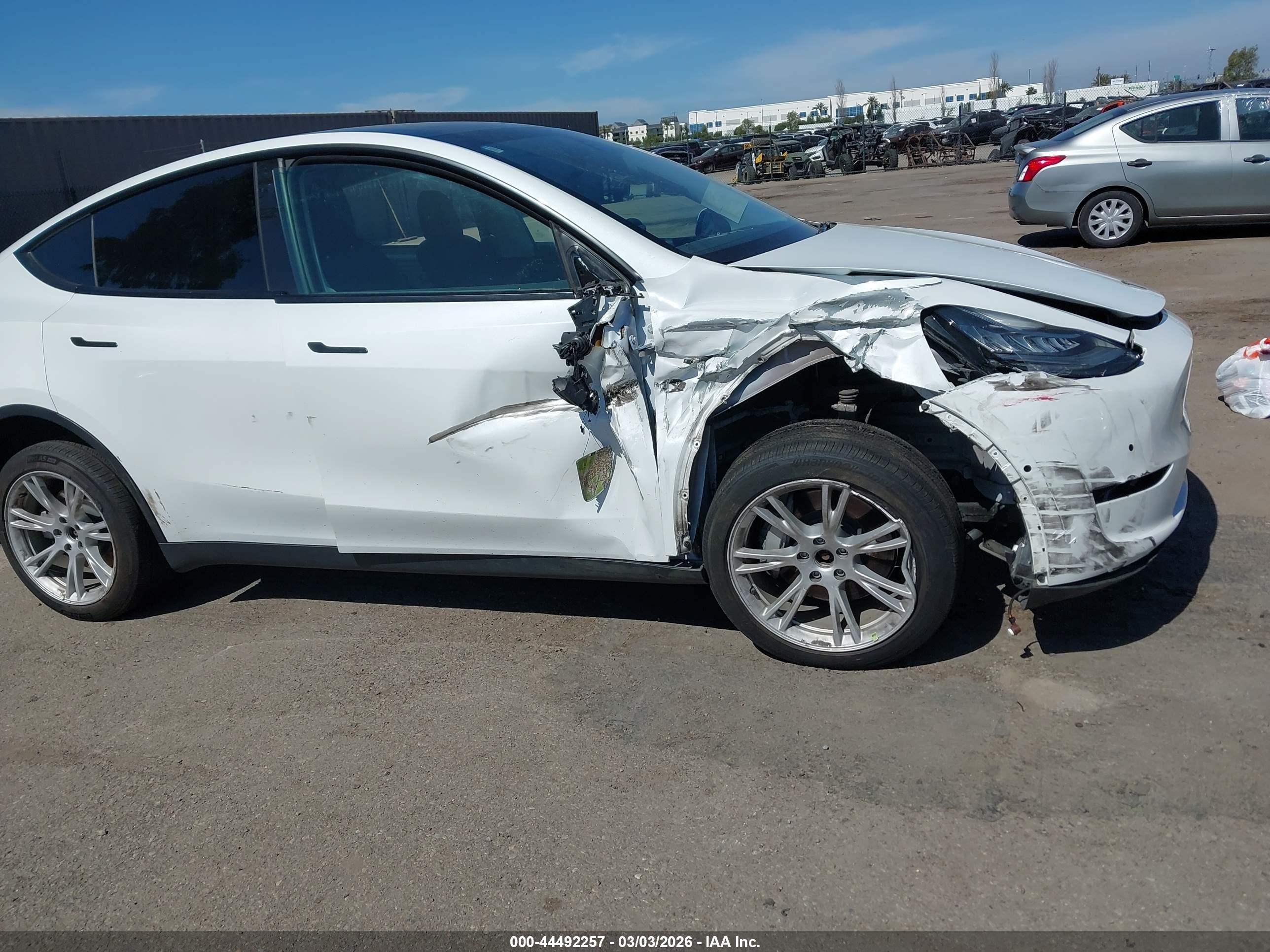 TESLA MODEL image 6