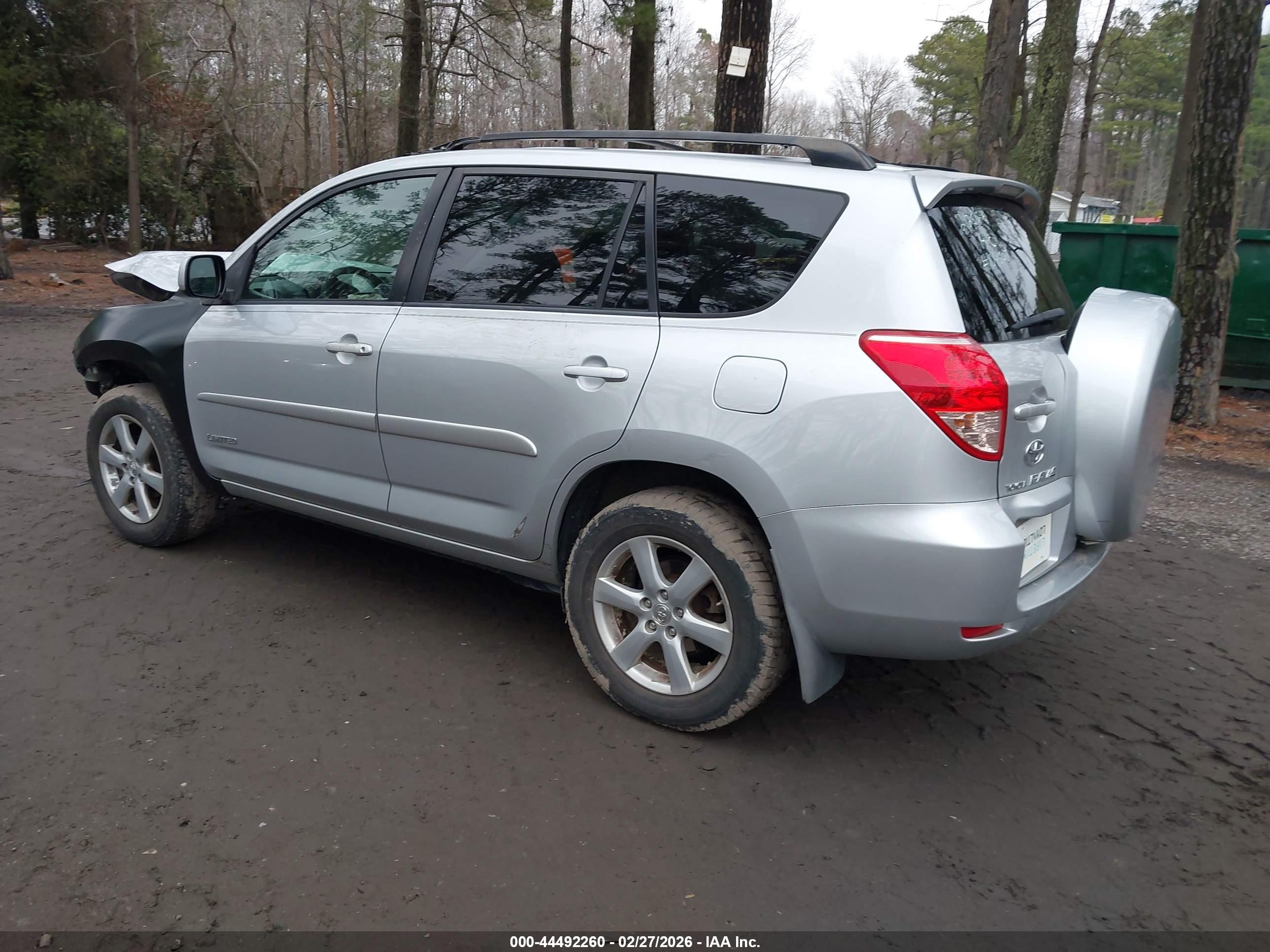 TOYOTA RAV4 image 3