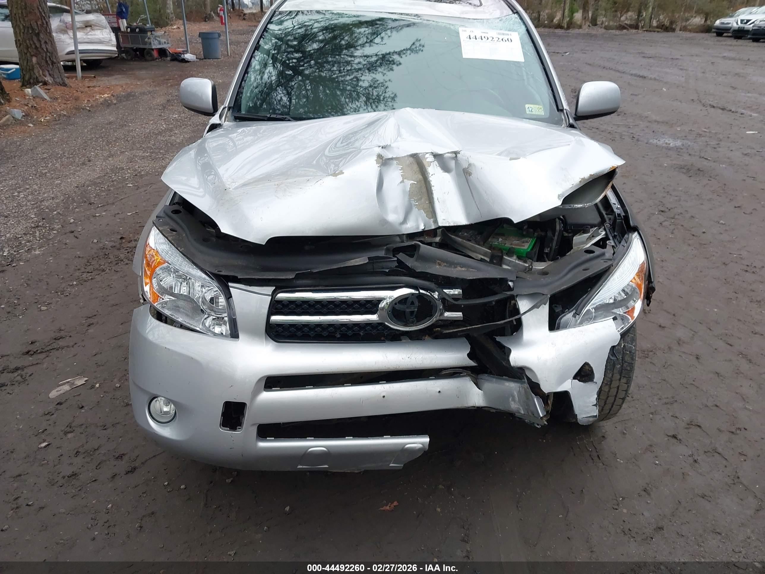 TOYOTA RAV4 image 6