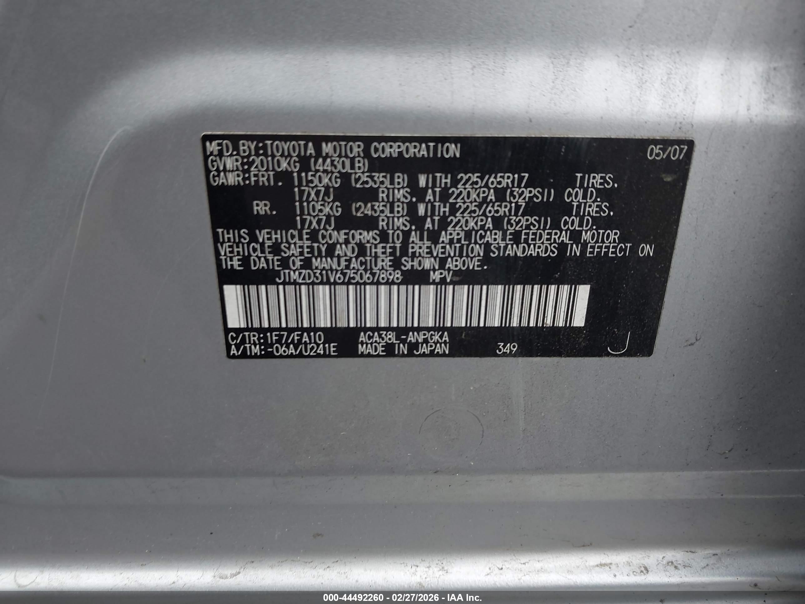 TOYOTA RAV4 image 9