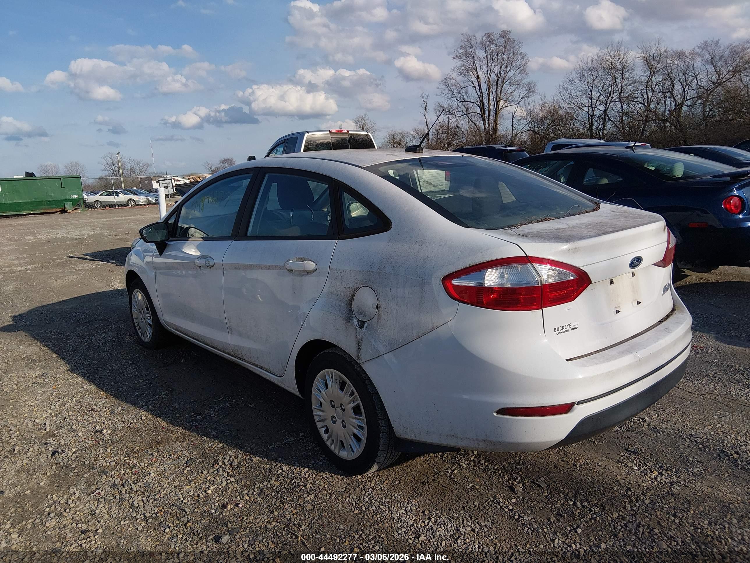 FORD FIESTA image 3
