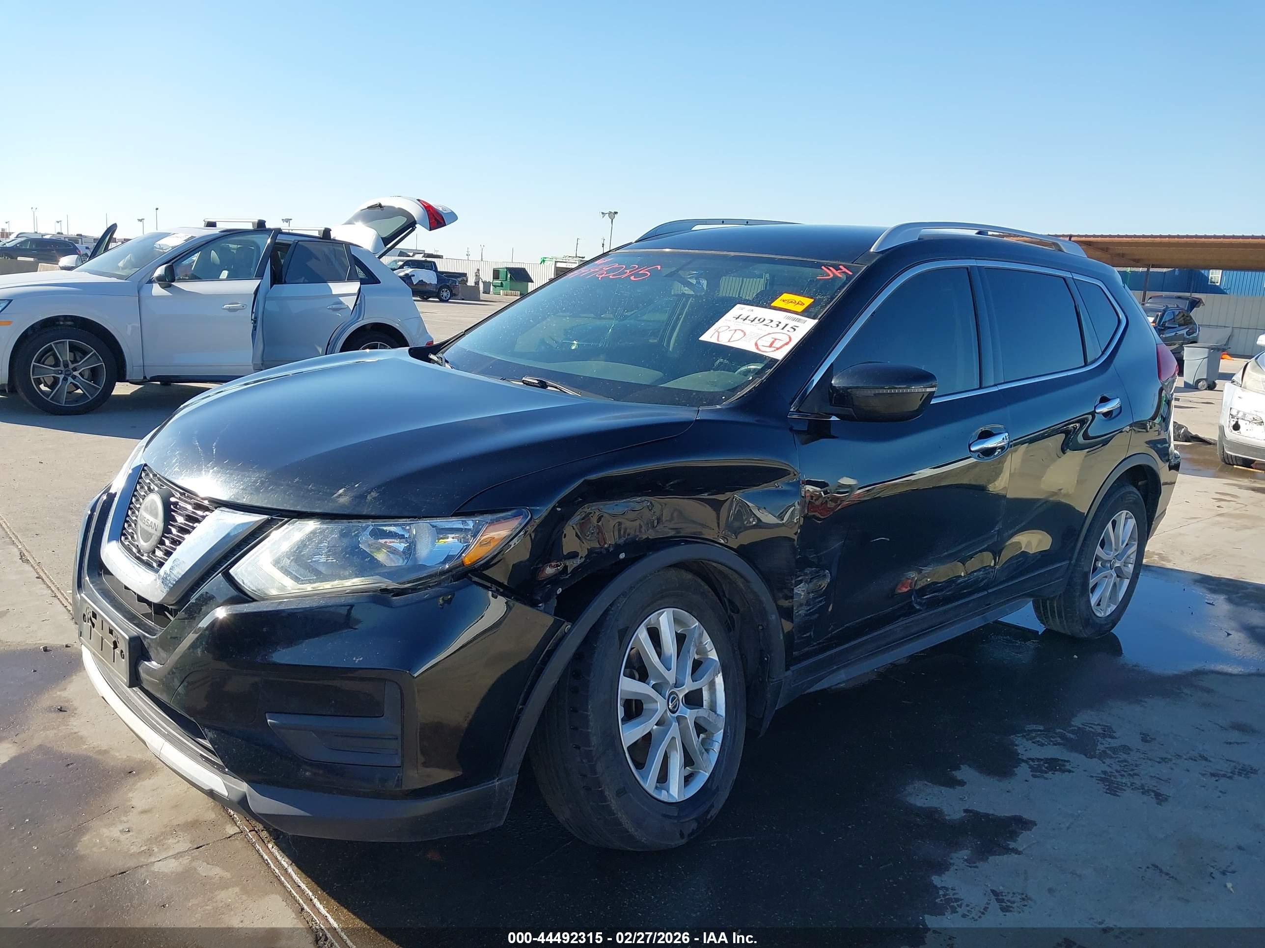 NISSAN ROGUE image 2