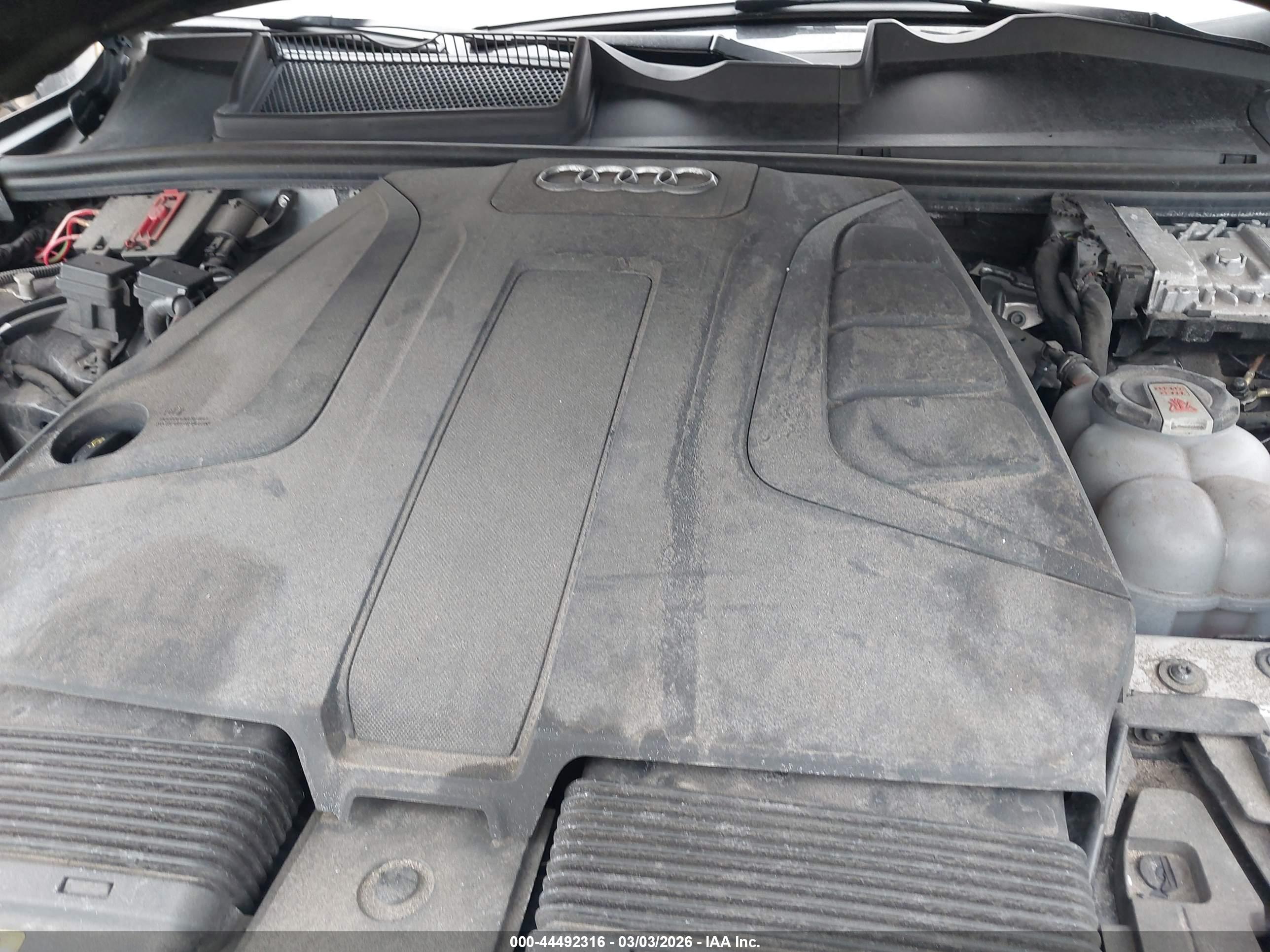 AUDI Q7 image 10