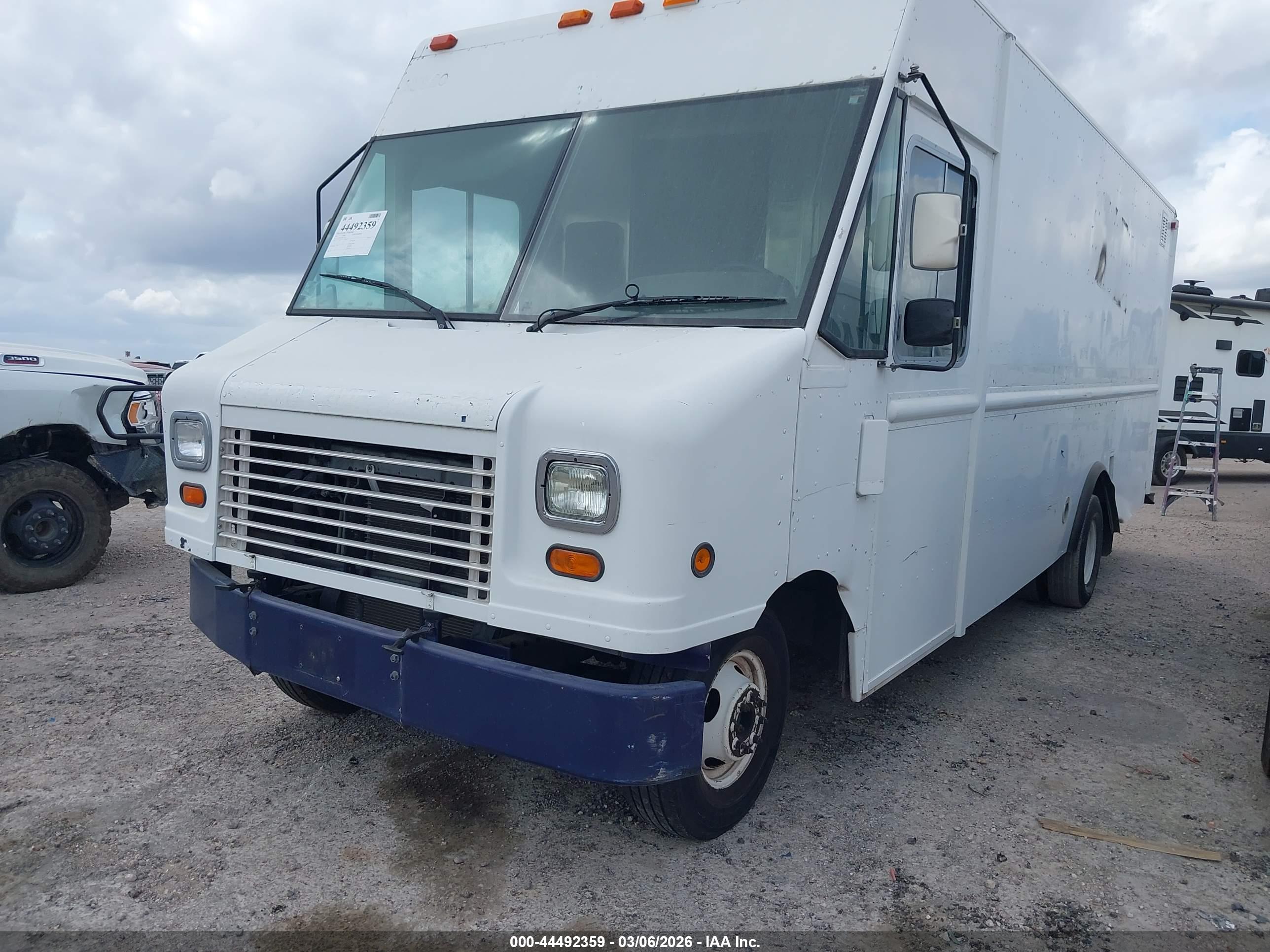 FORD E-450 image 2