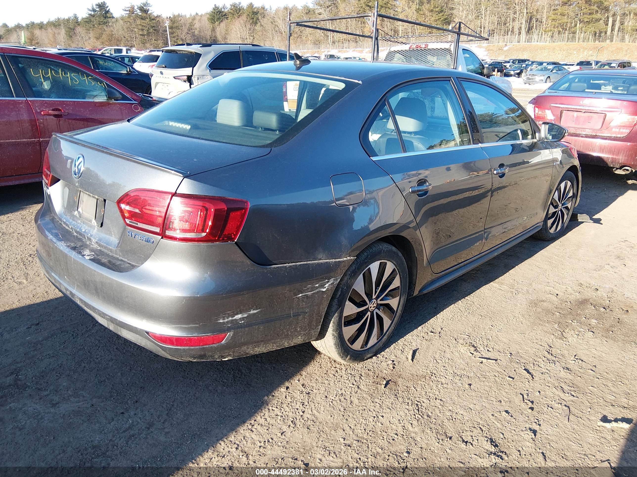 VOLKSWAGEN JETTA image 4