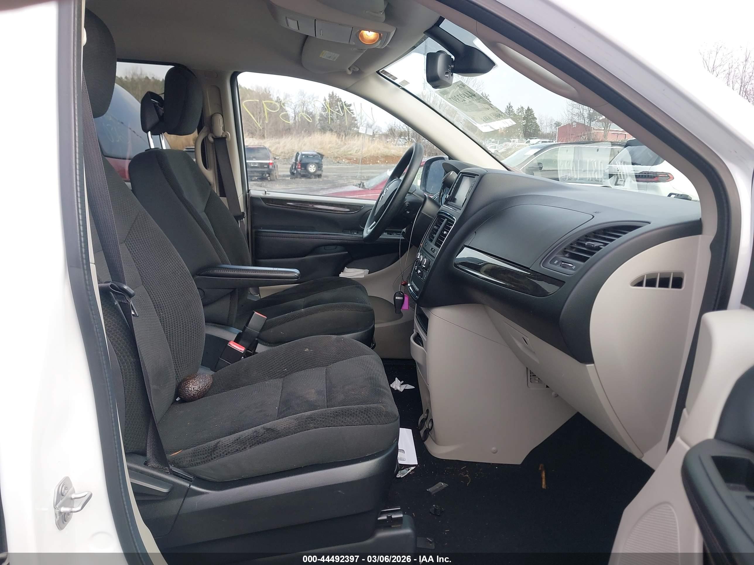 DODGE GRAND image 5