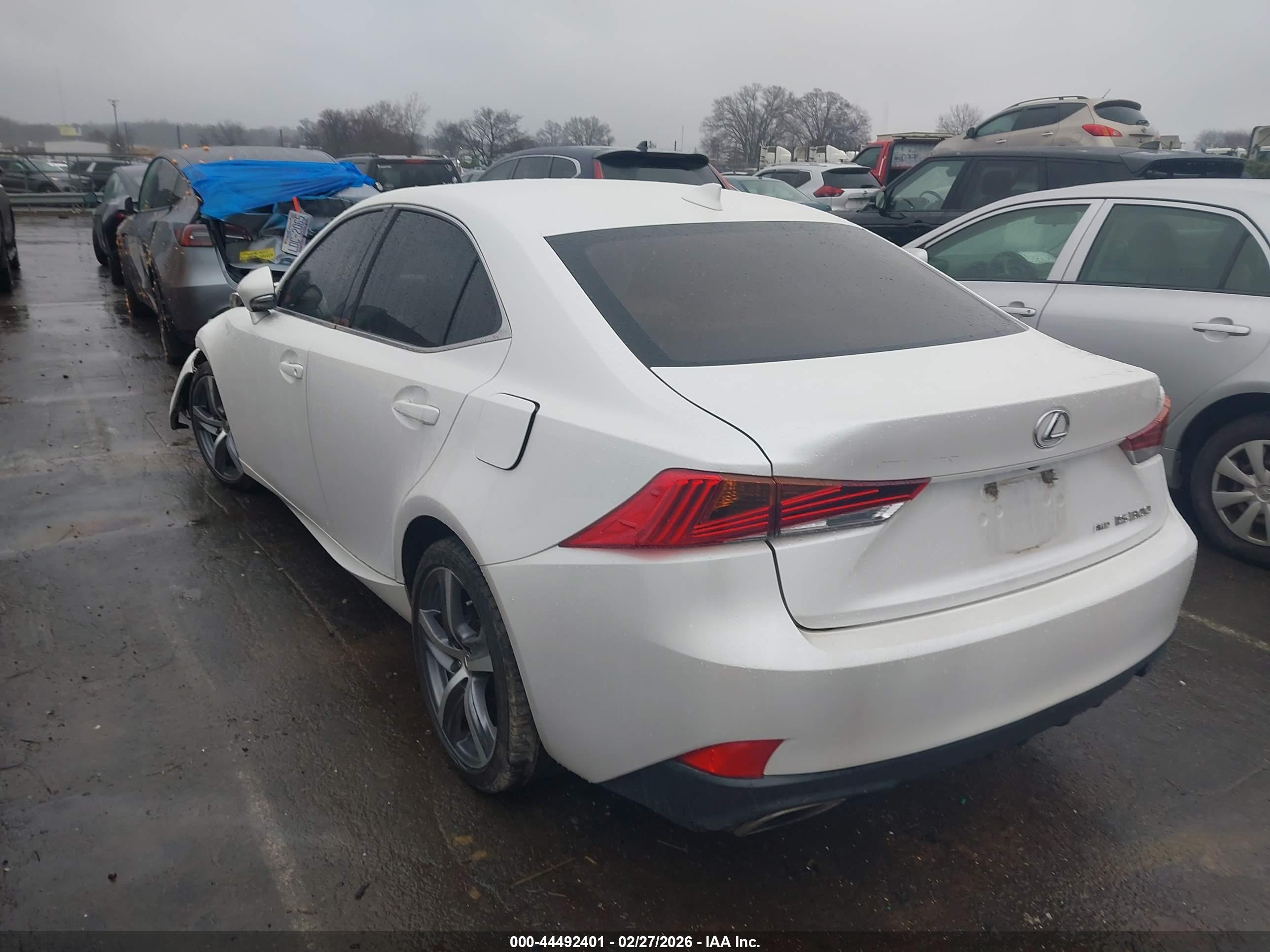 LEXUS IS image 3