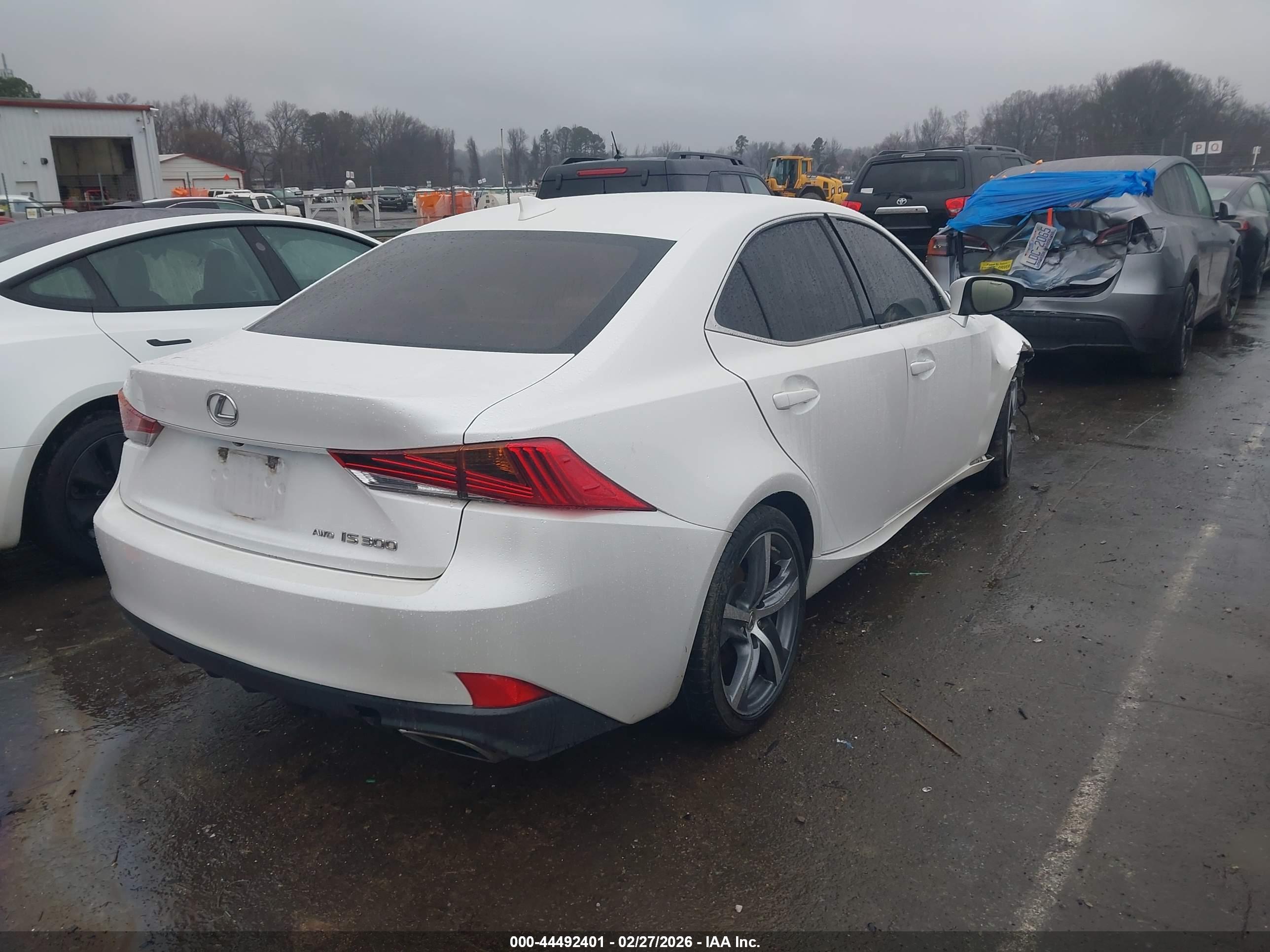 LEXUS IS image 4