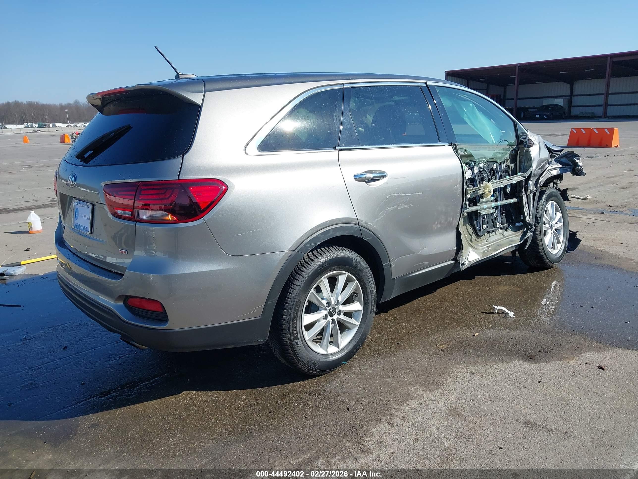KIA SORENTO image 4