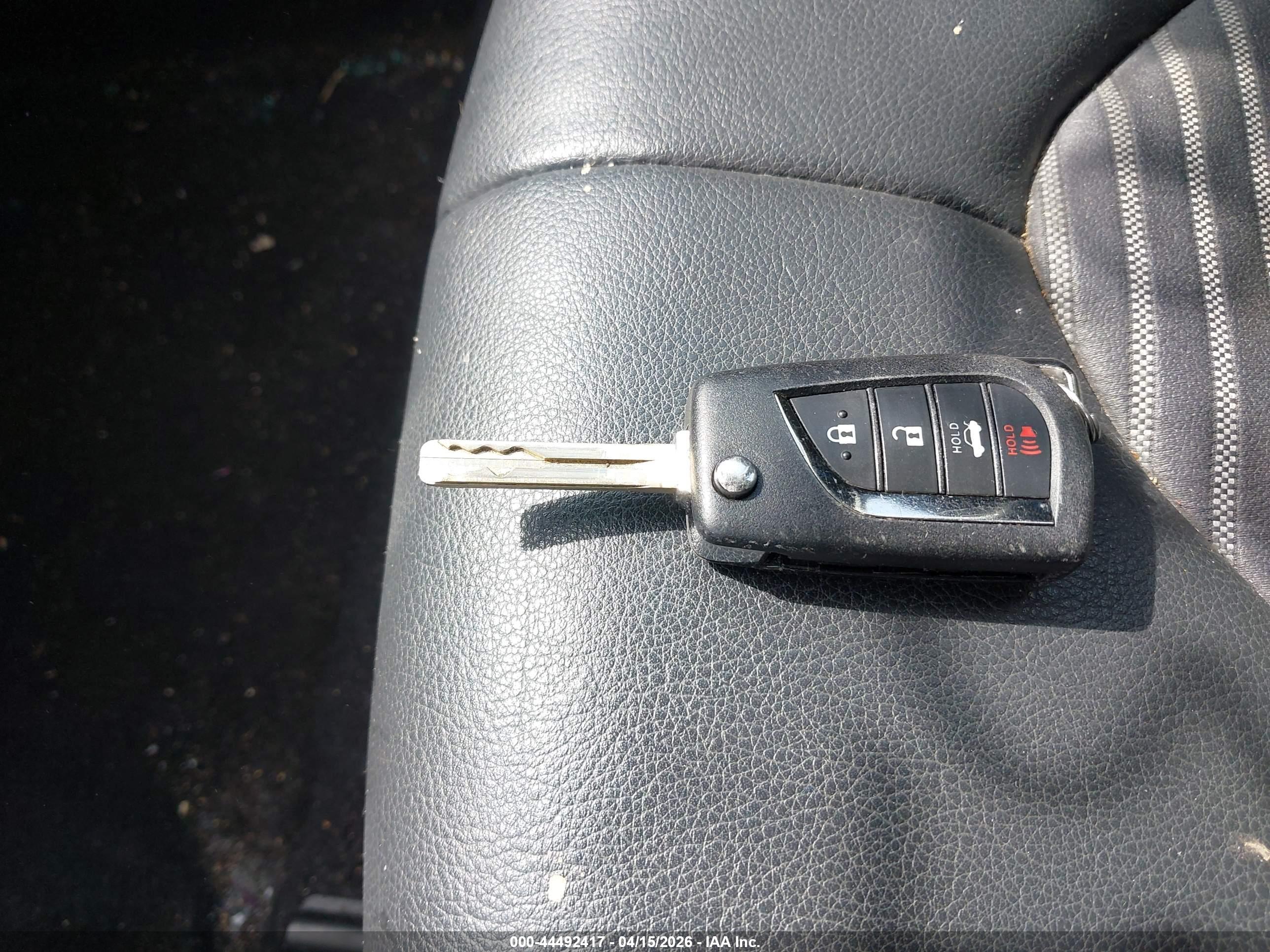 TOYOTA CAMRY image 11
