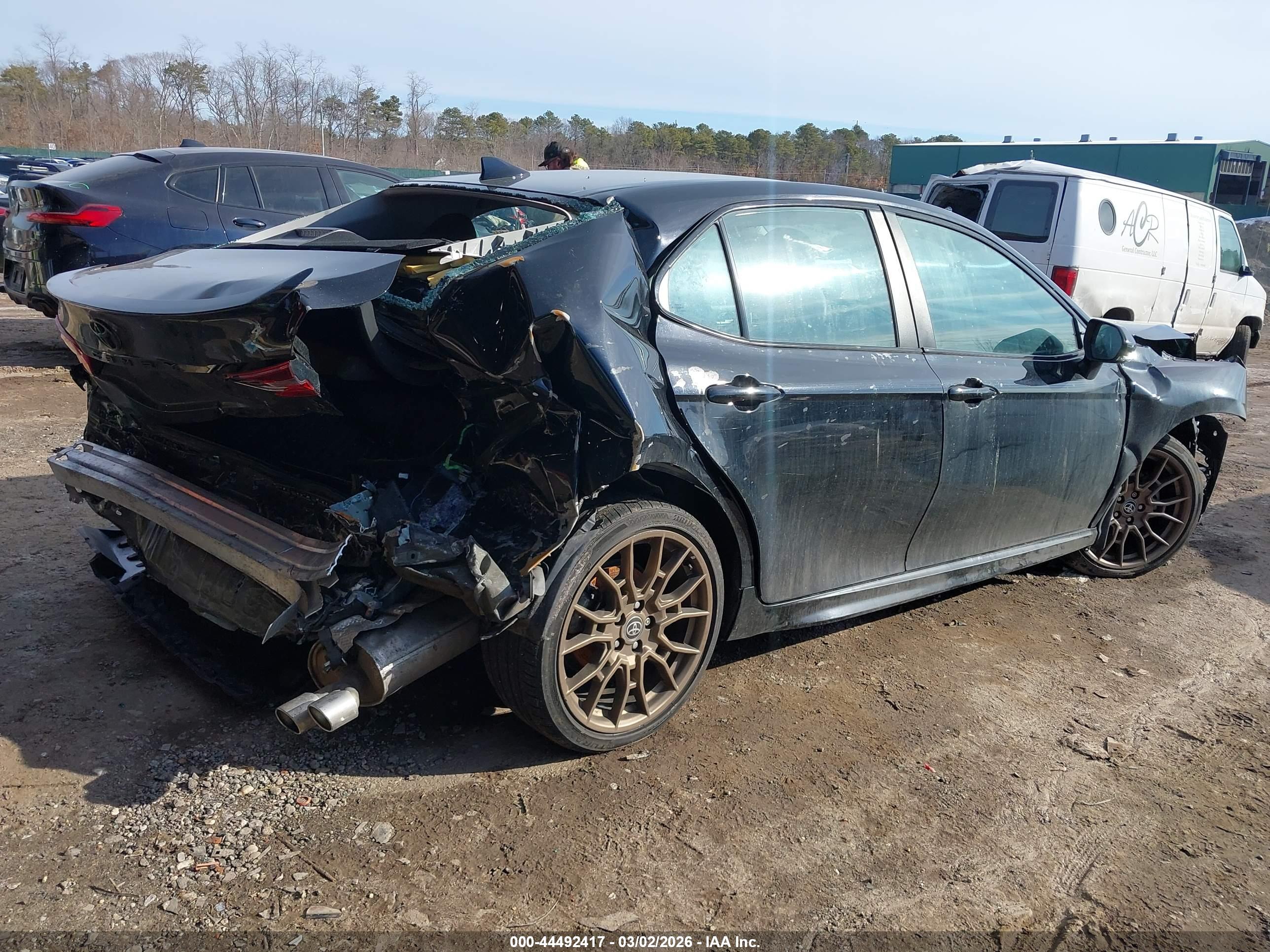 TOYOTA CAMRY image 4
