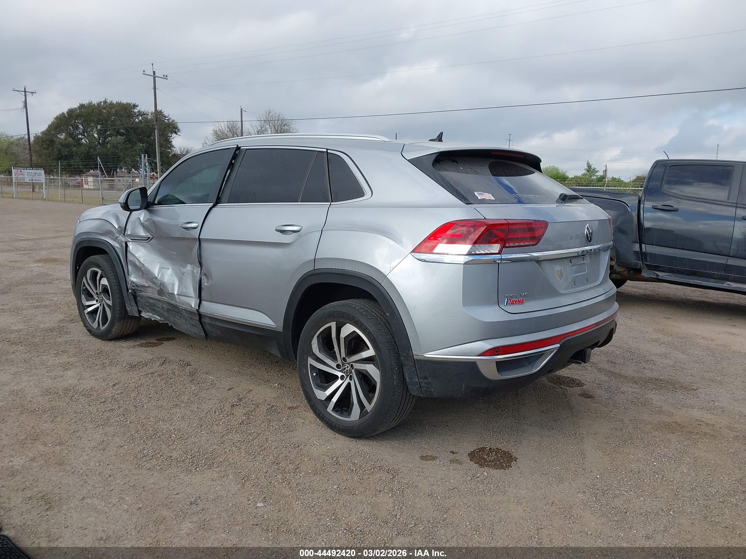 VOLKSWAGEN ATLAS image 3