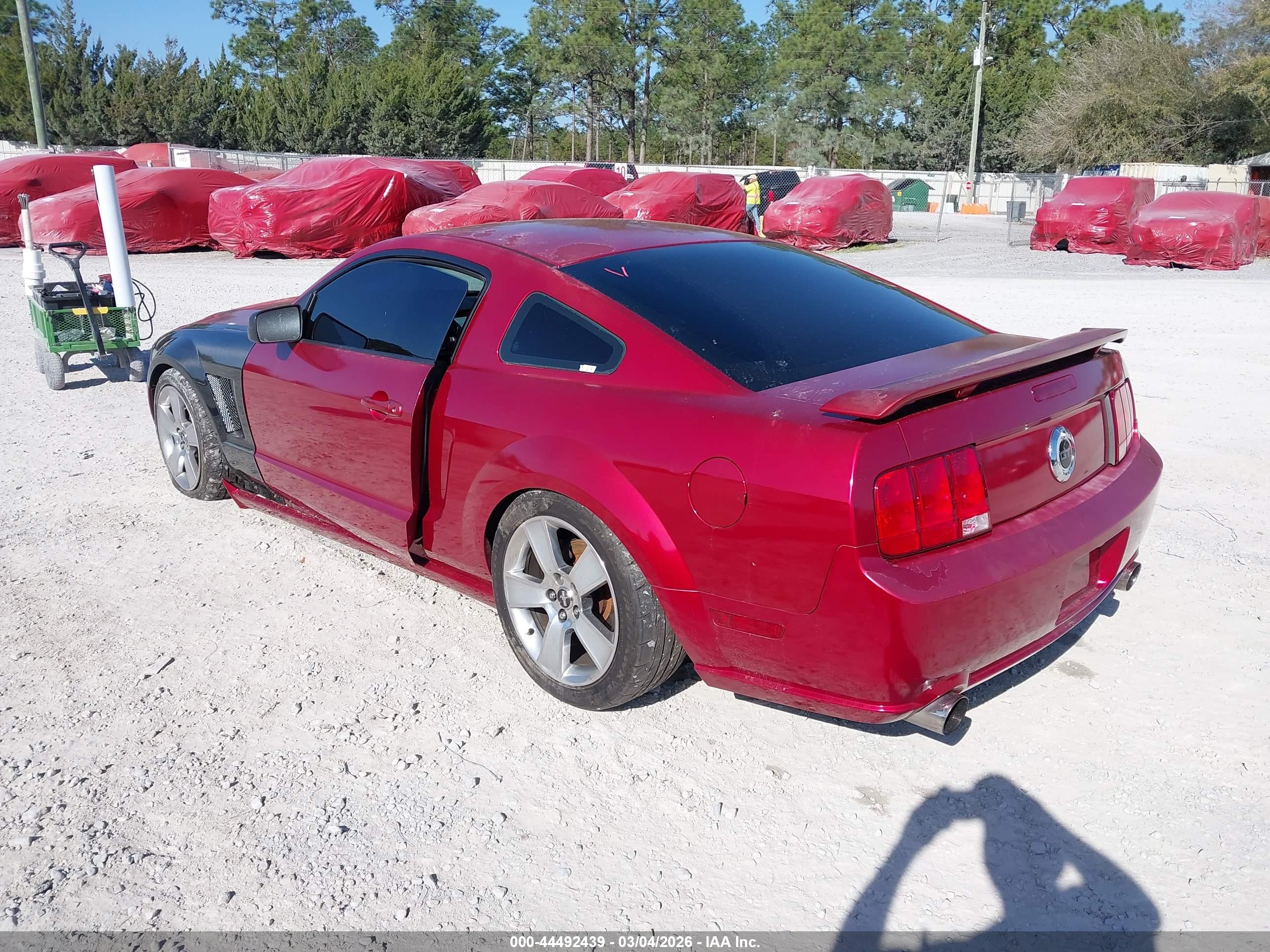 FORD MUSTANG image 3