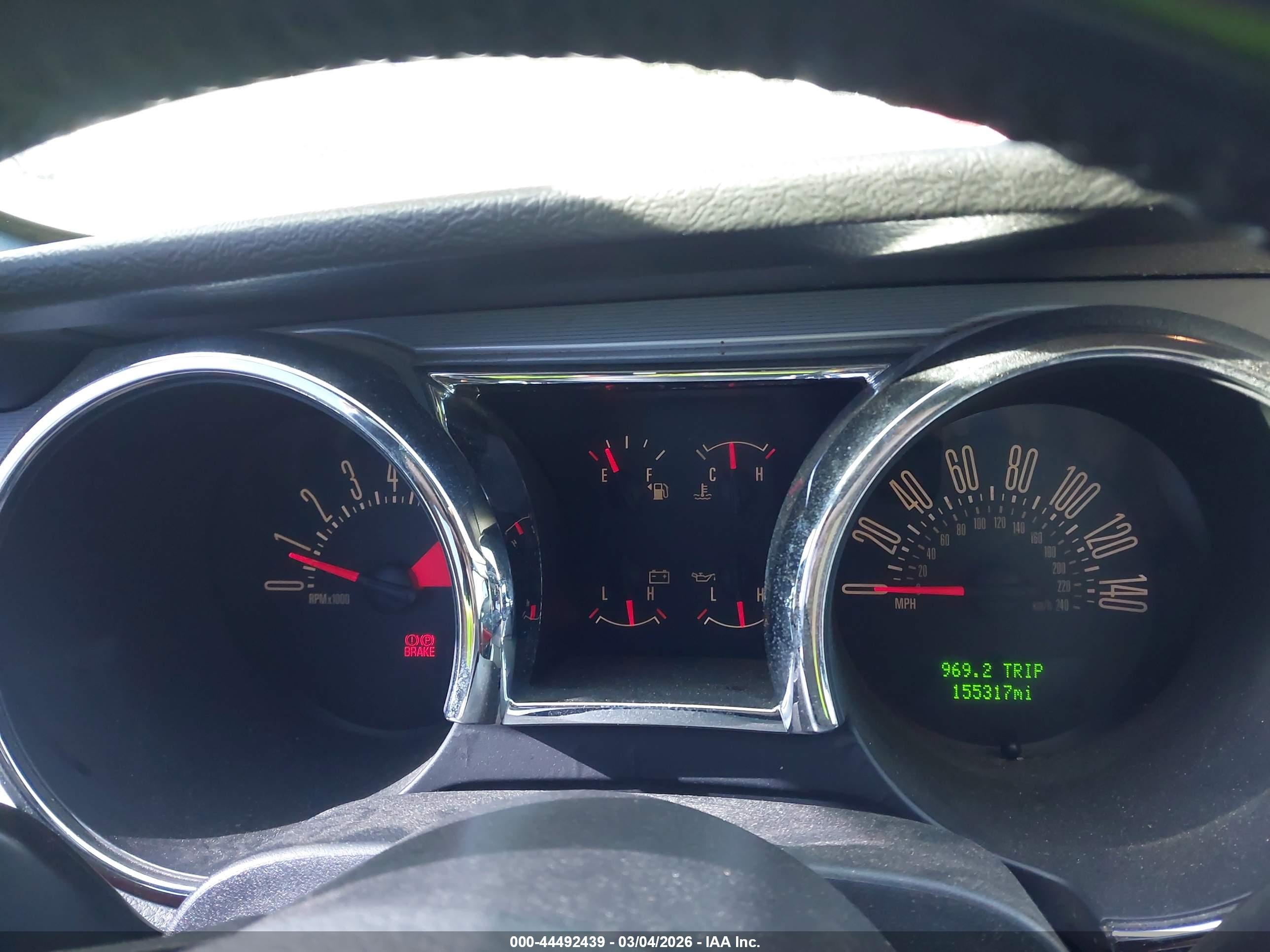 FORD MUSTANG image 7