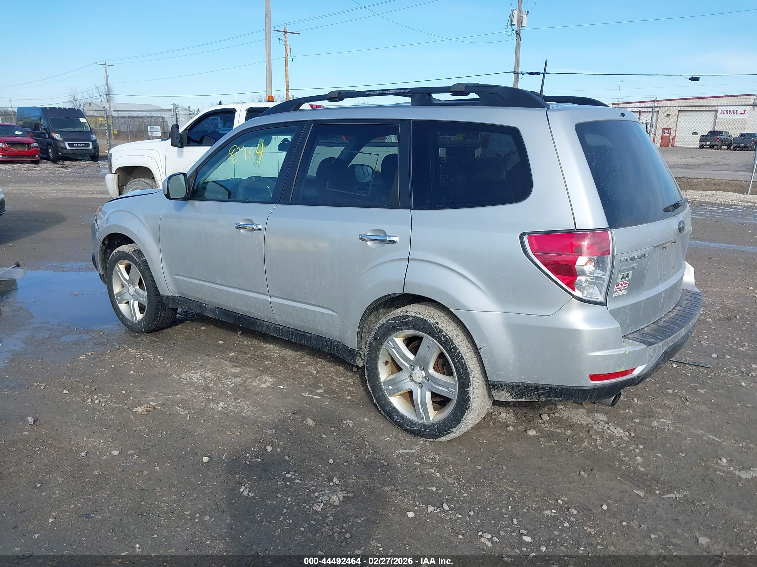 SUBARU FORESTER image 3
