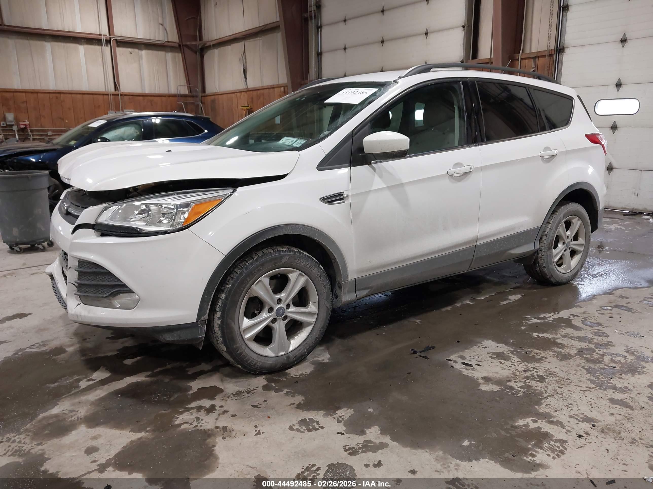 FORD ESCAPE image 2