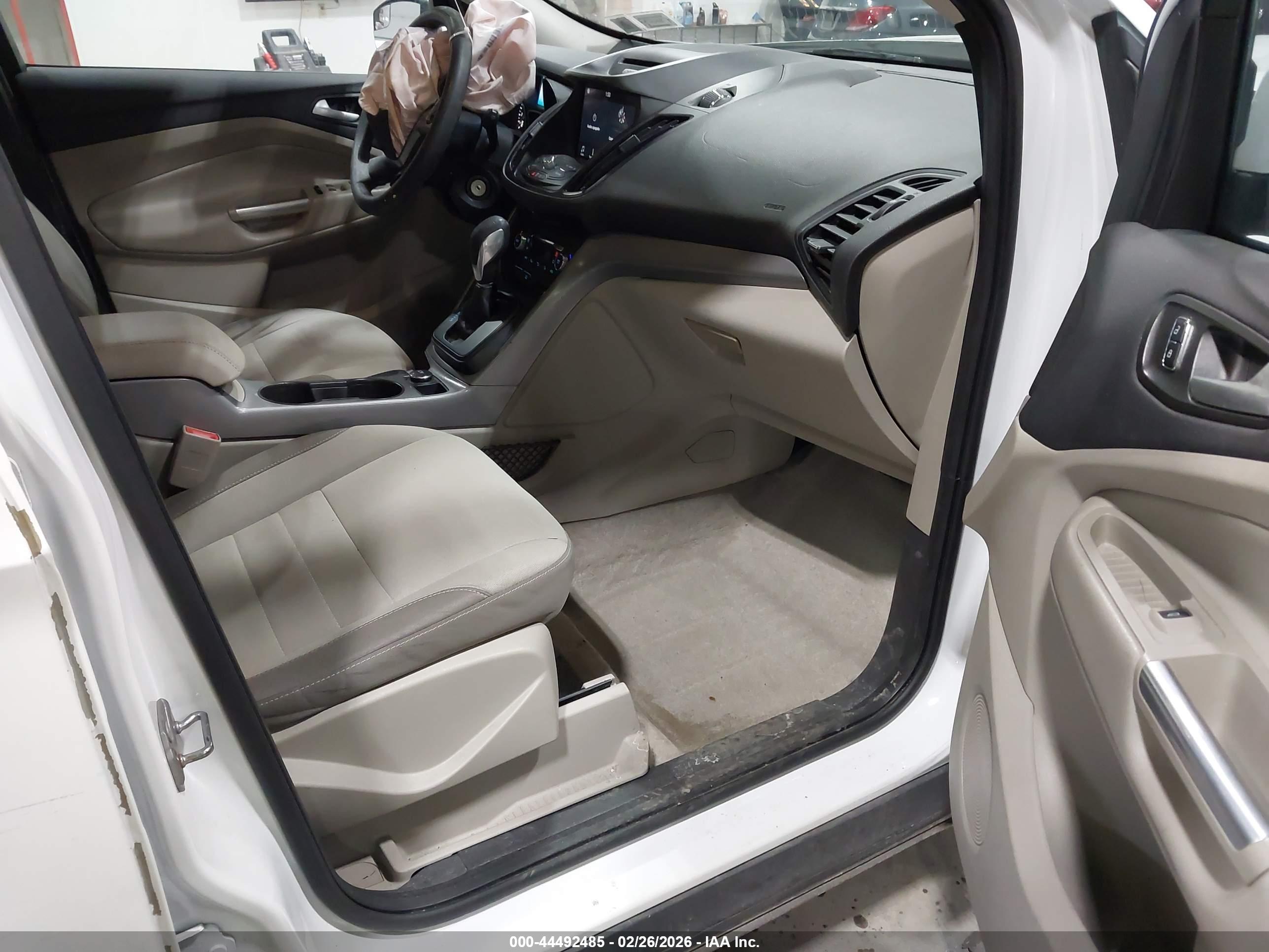 FORD ESCAPE image 5