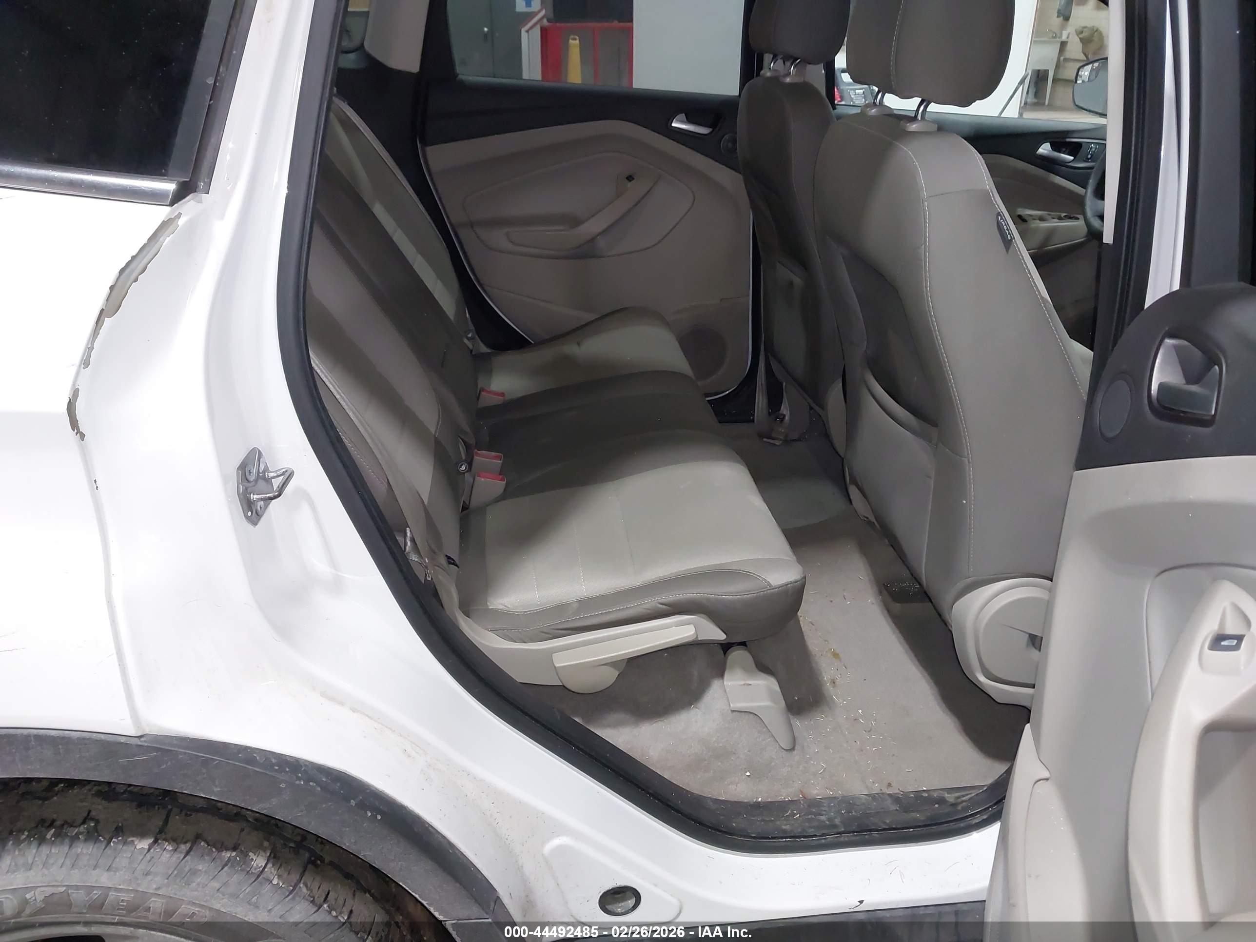 FORD ESCAPE image 8