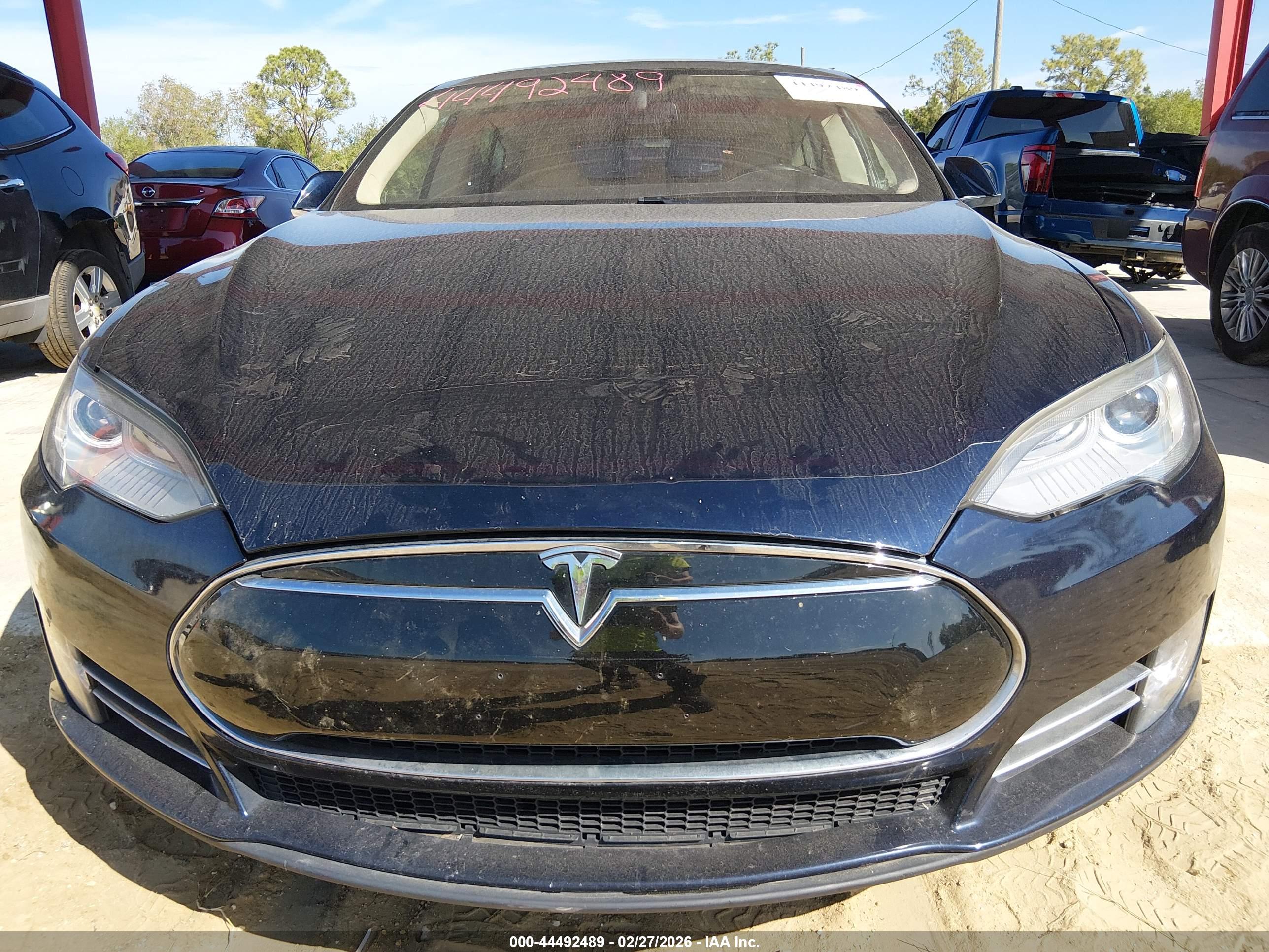 TESLA MODEL image 6