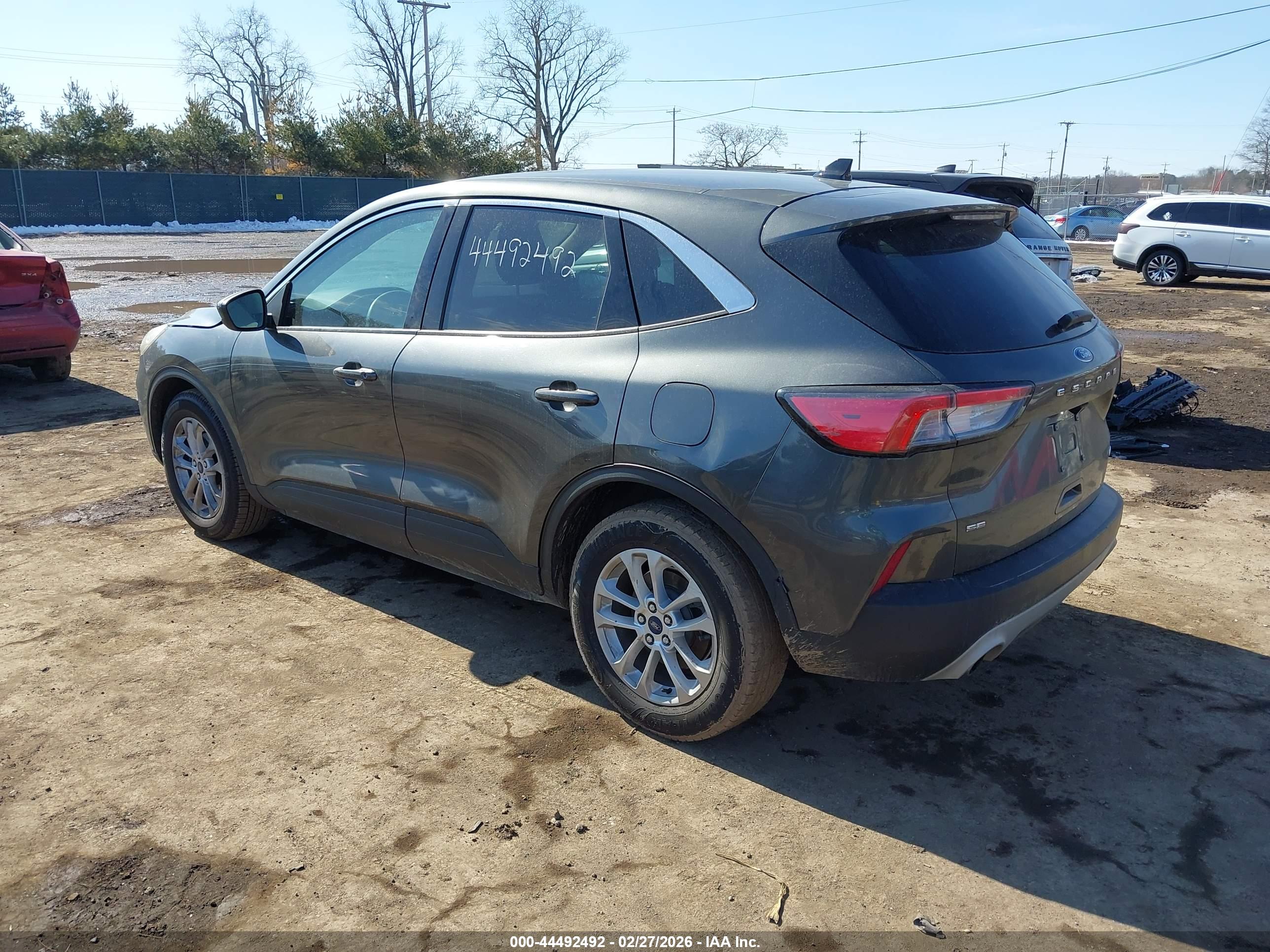 FORD ESCAPE image 3