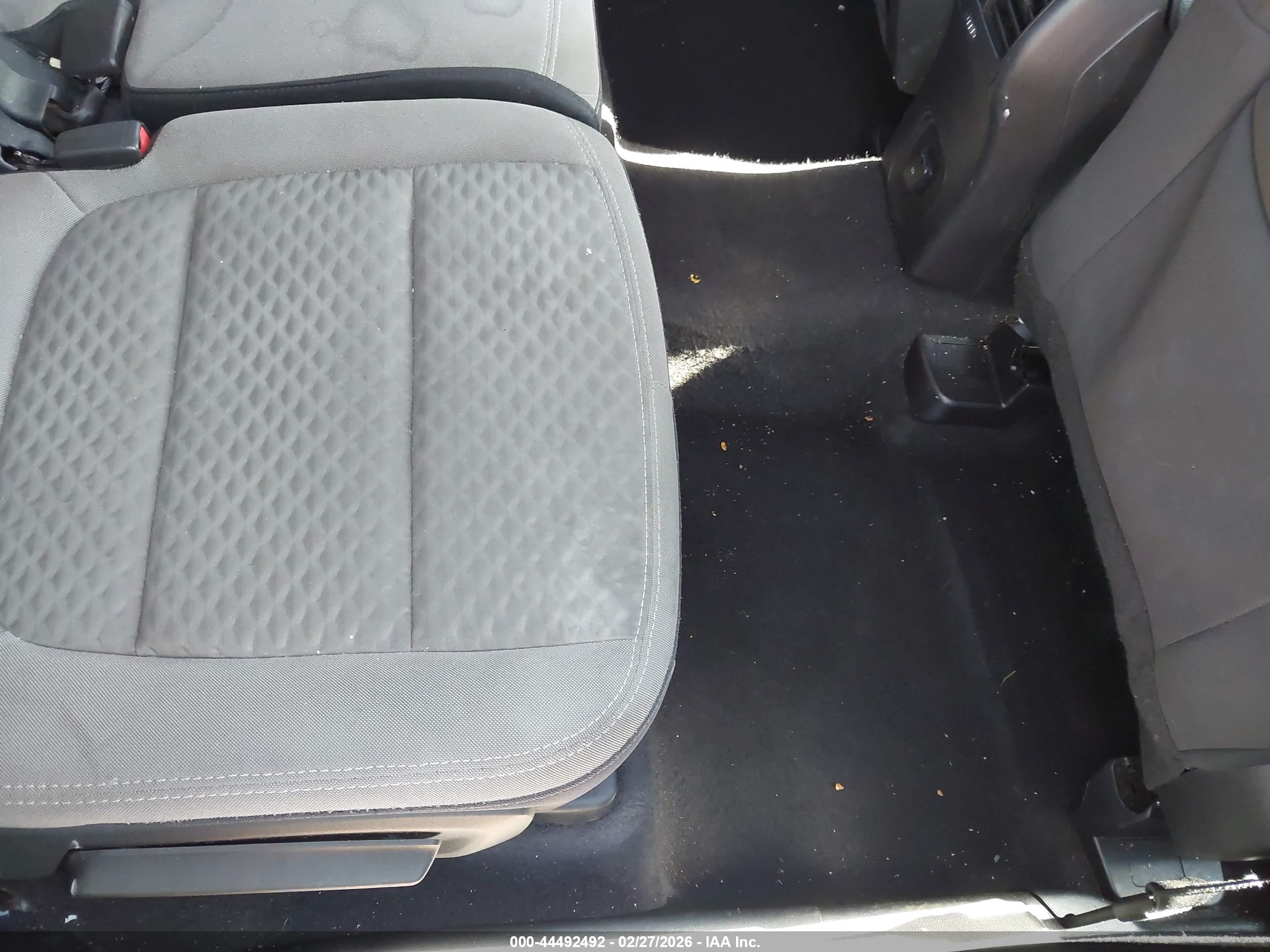 FORD ESCAPE image 8
