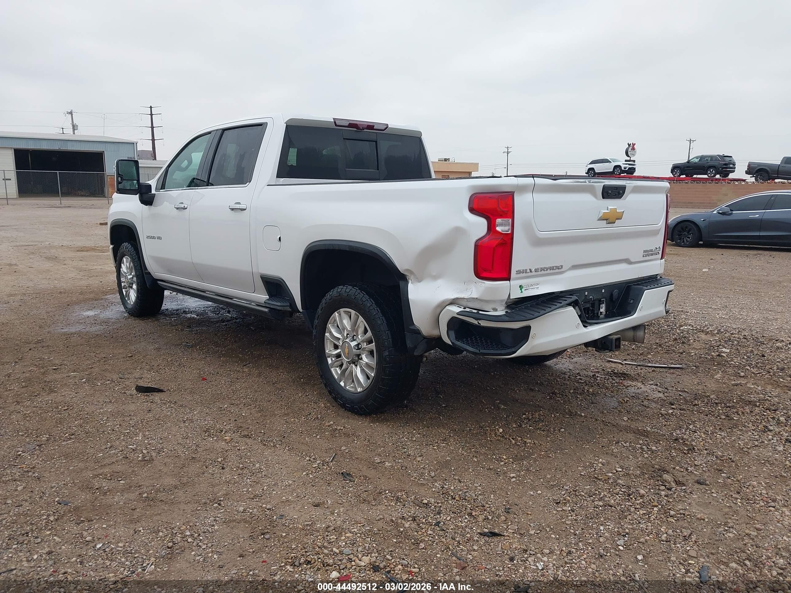 CHEVROLET SILVERADO image 3