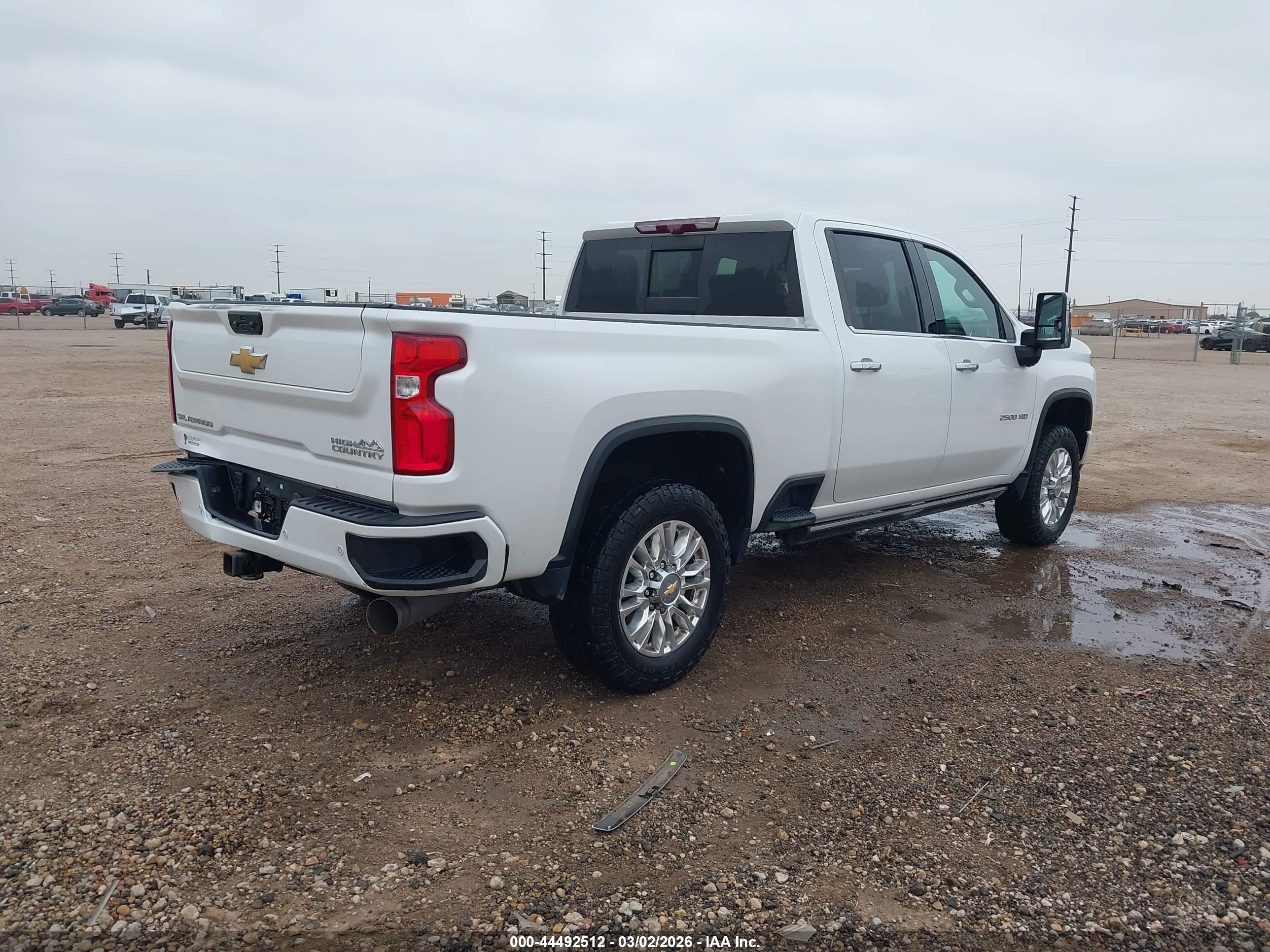 CHEVROLET SILVERADO image 4