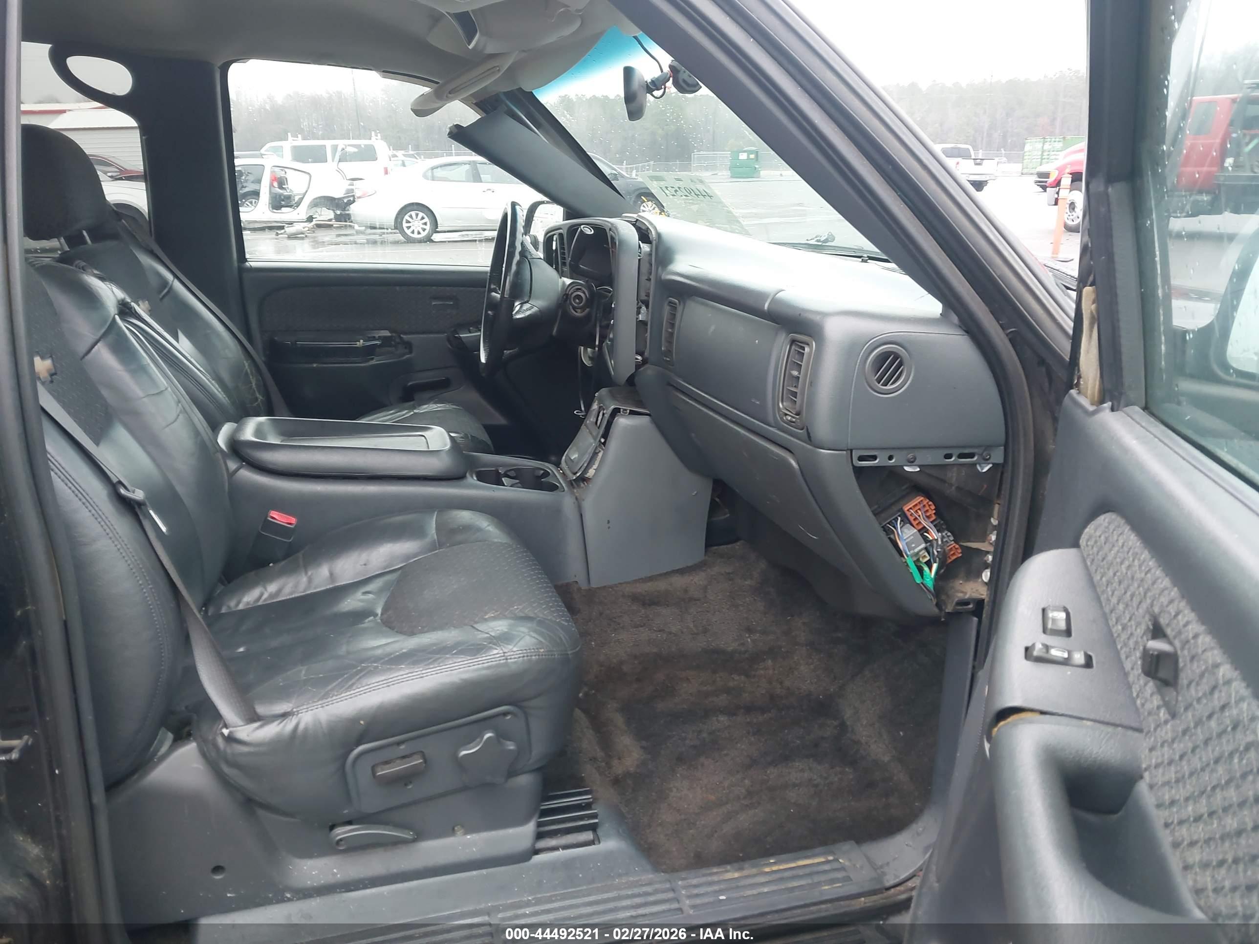 CHEVROLET AVALANCHE image 5