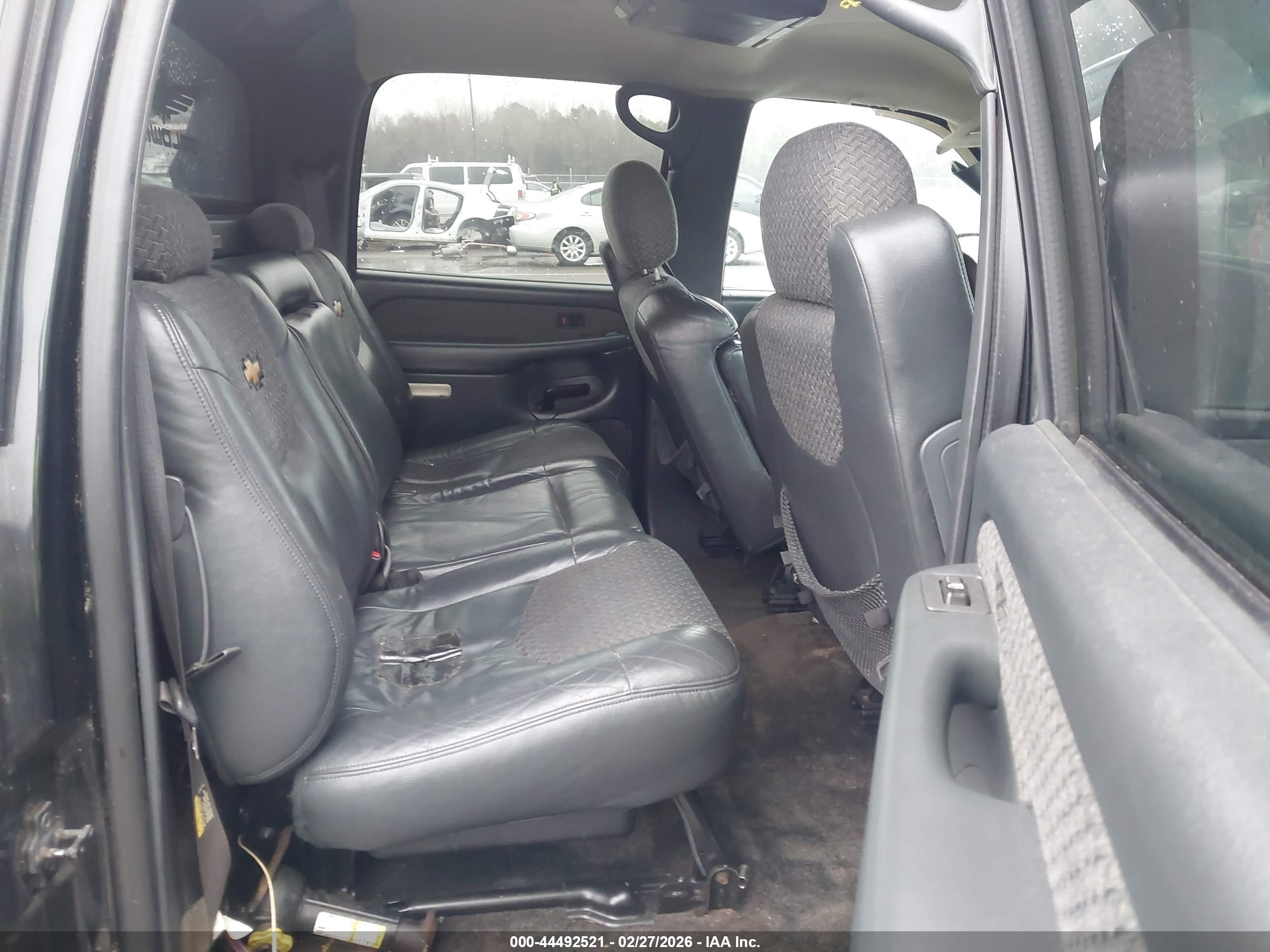 CHEVROLET AVALANCHE image 8