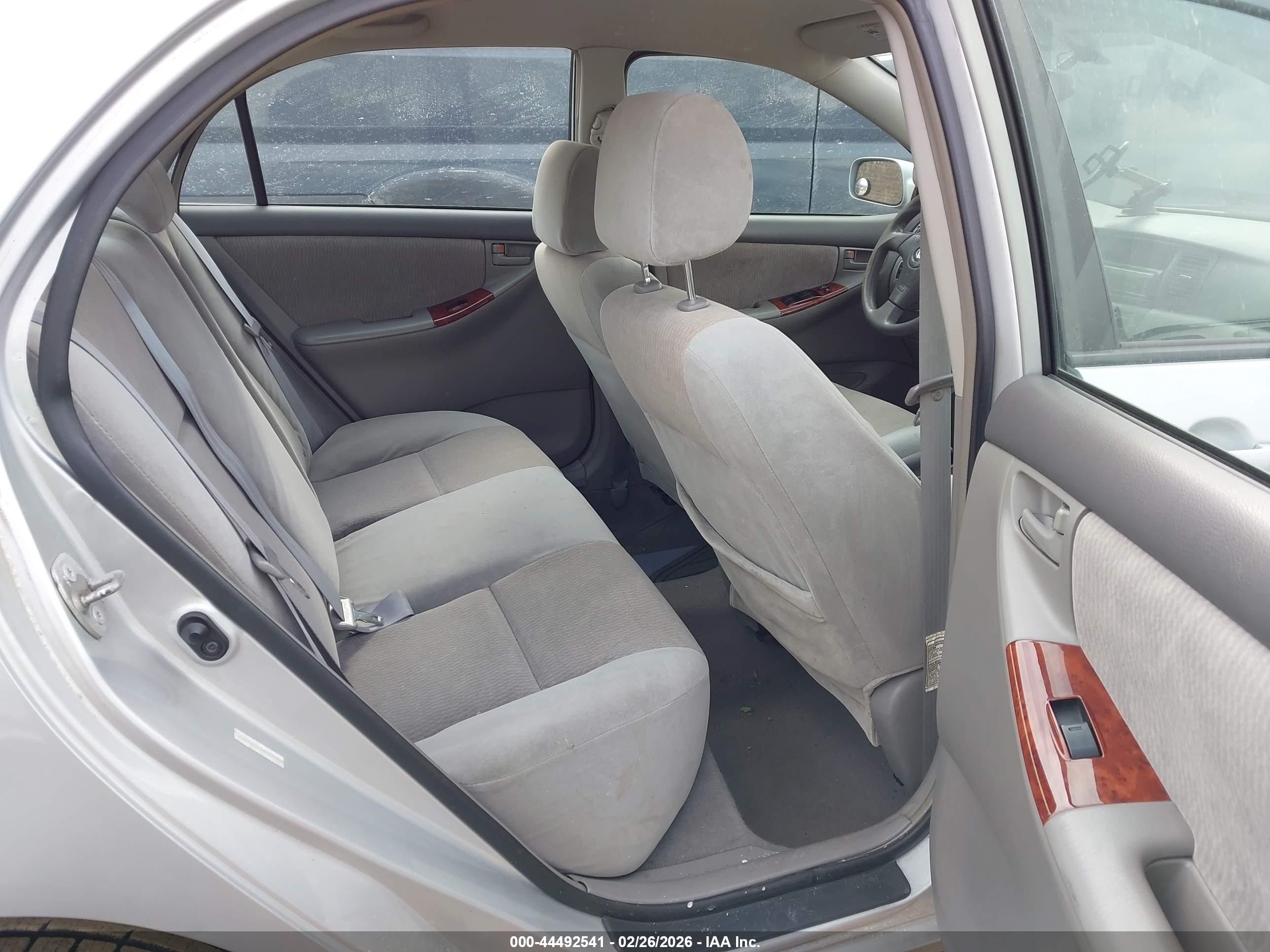 TOYOTA COROLLA image 8
