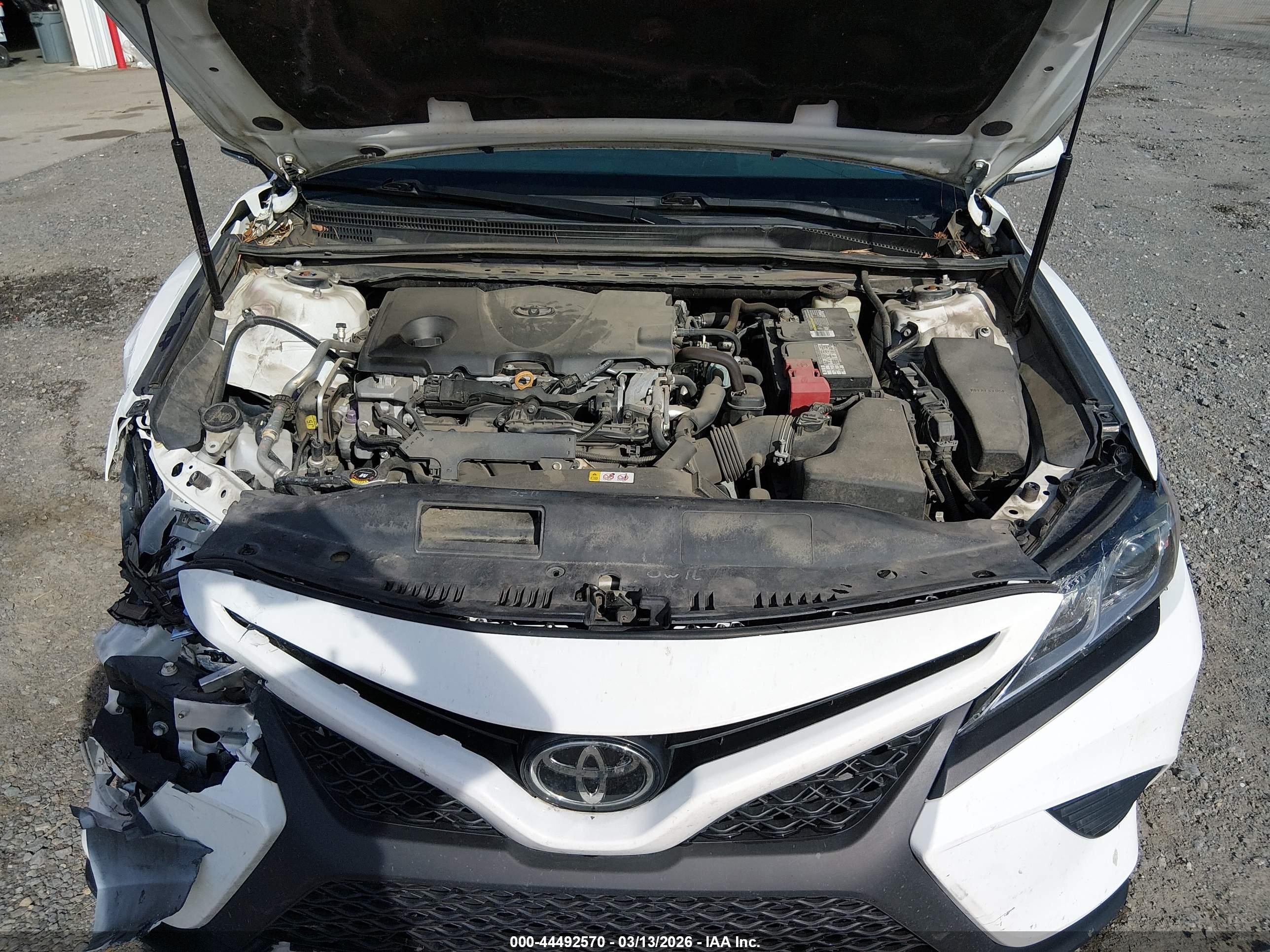 TOYOTA CAMRY image 10