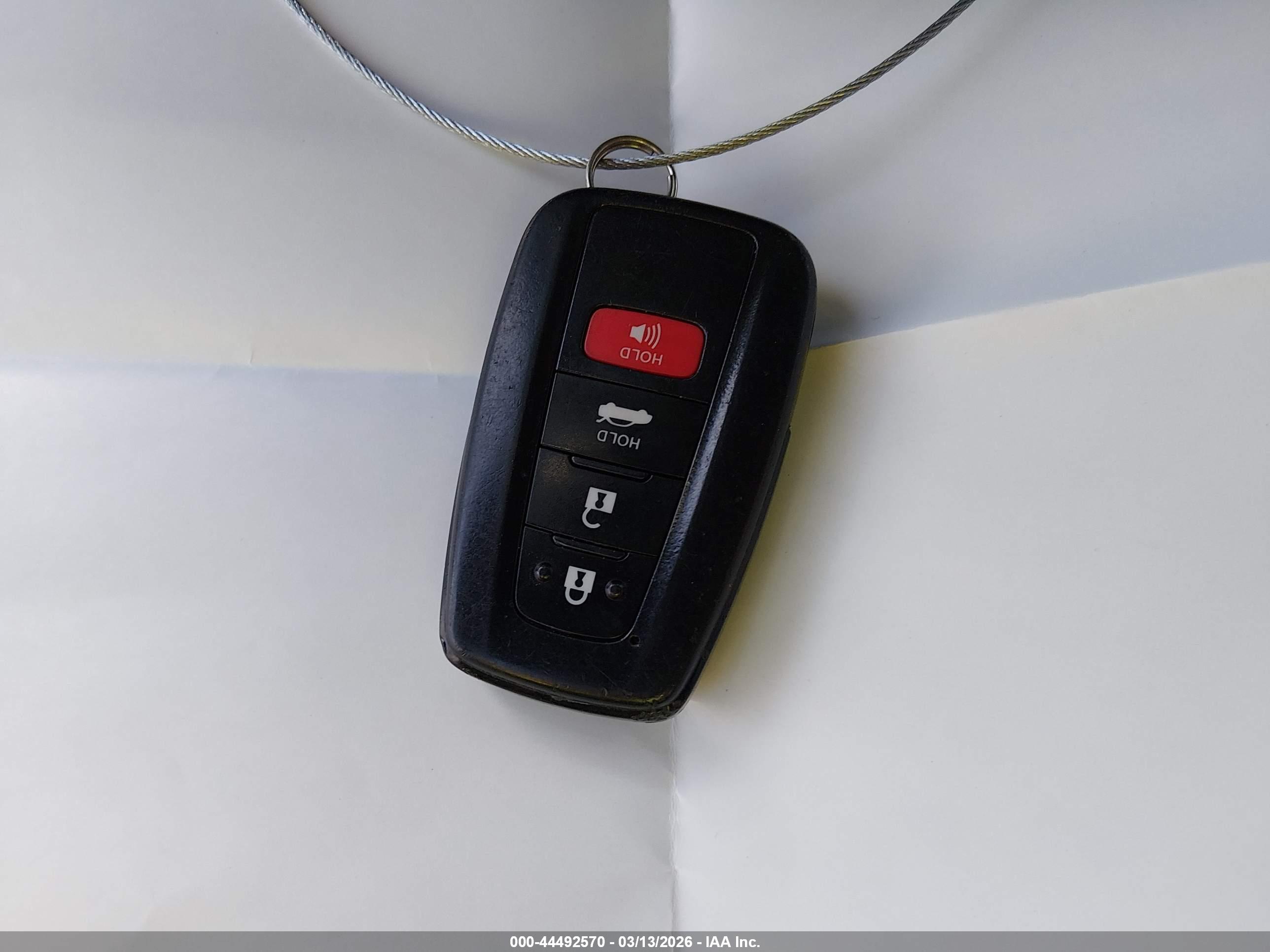 TOYOTA CAMRY image 11