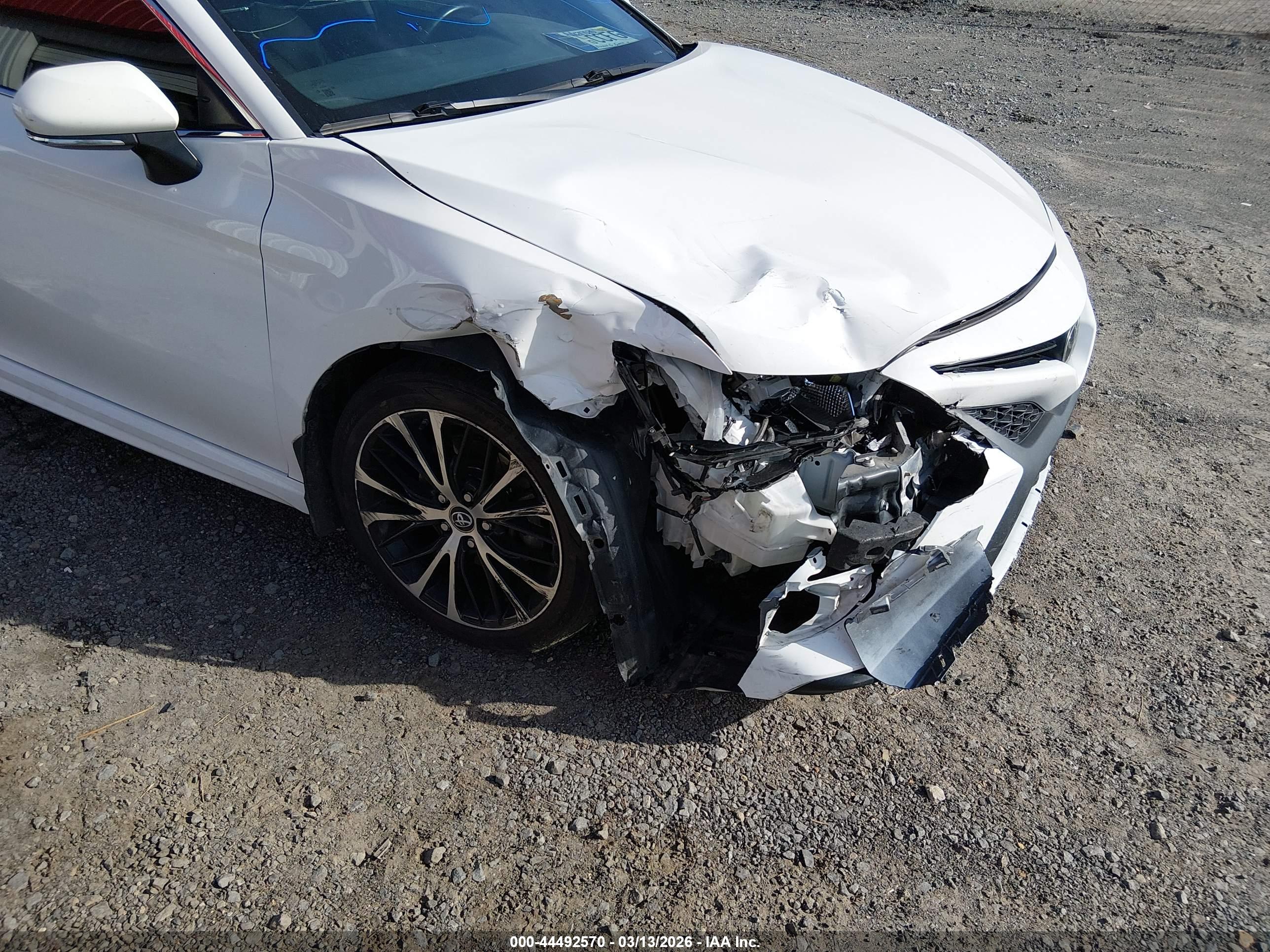 TOYOTA CAMRY image 6
