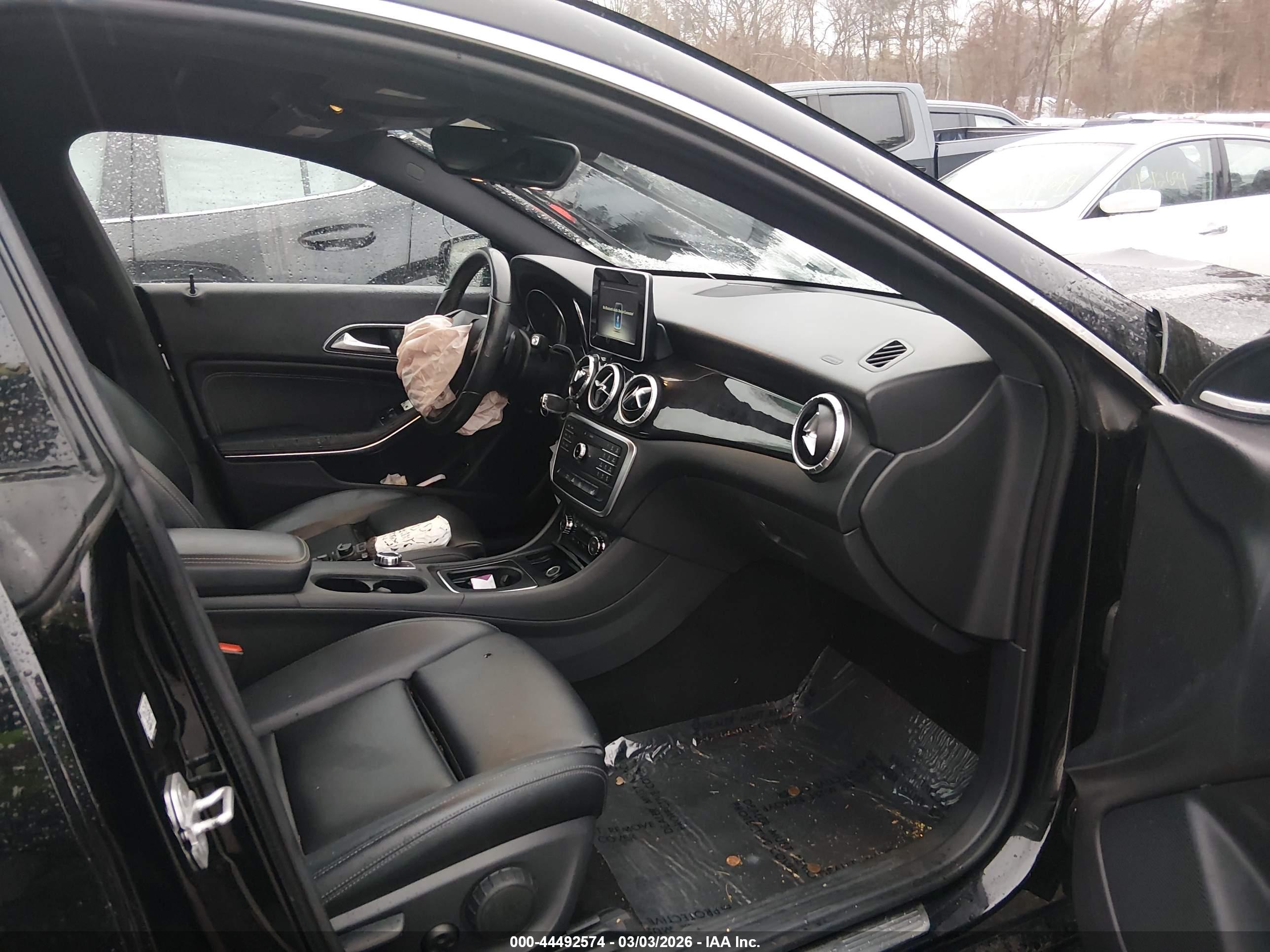 MERCEDES-BENZ CLA image 5