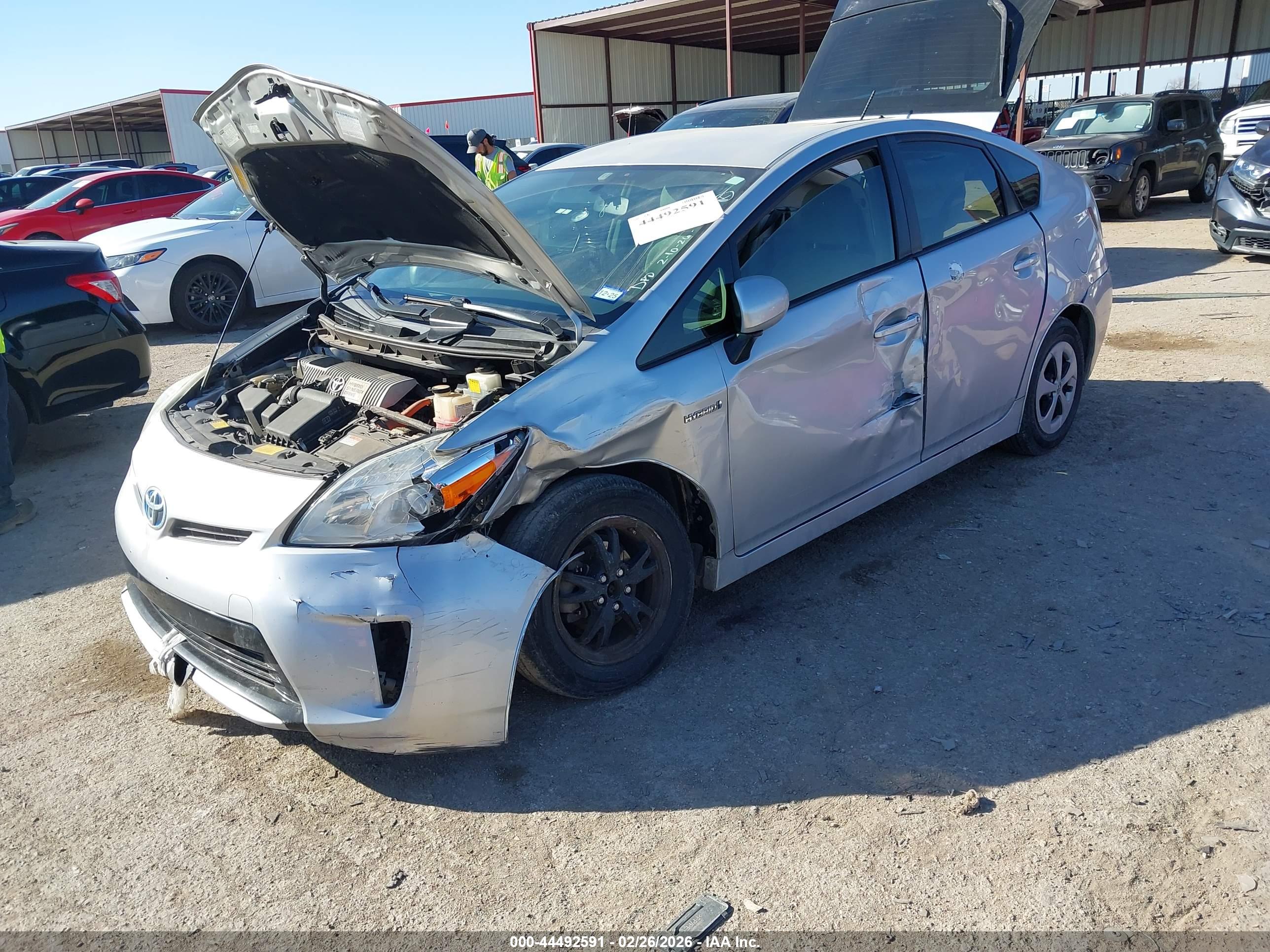 TOYOTA PRIUS image 2