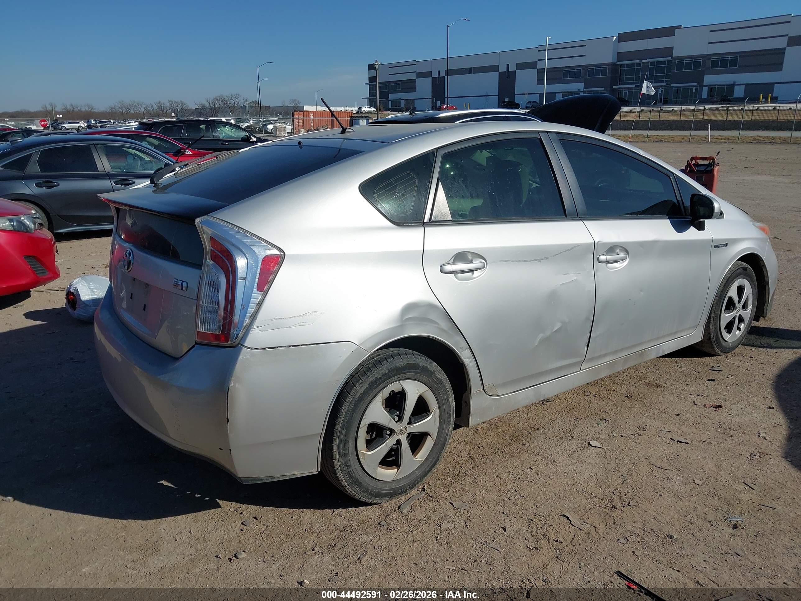 TOYOTA PRIUS image 4