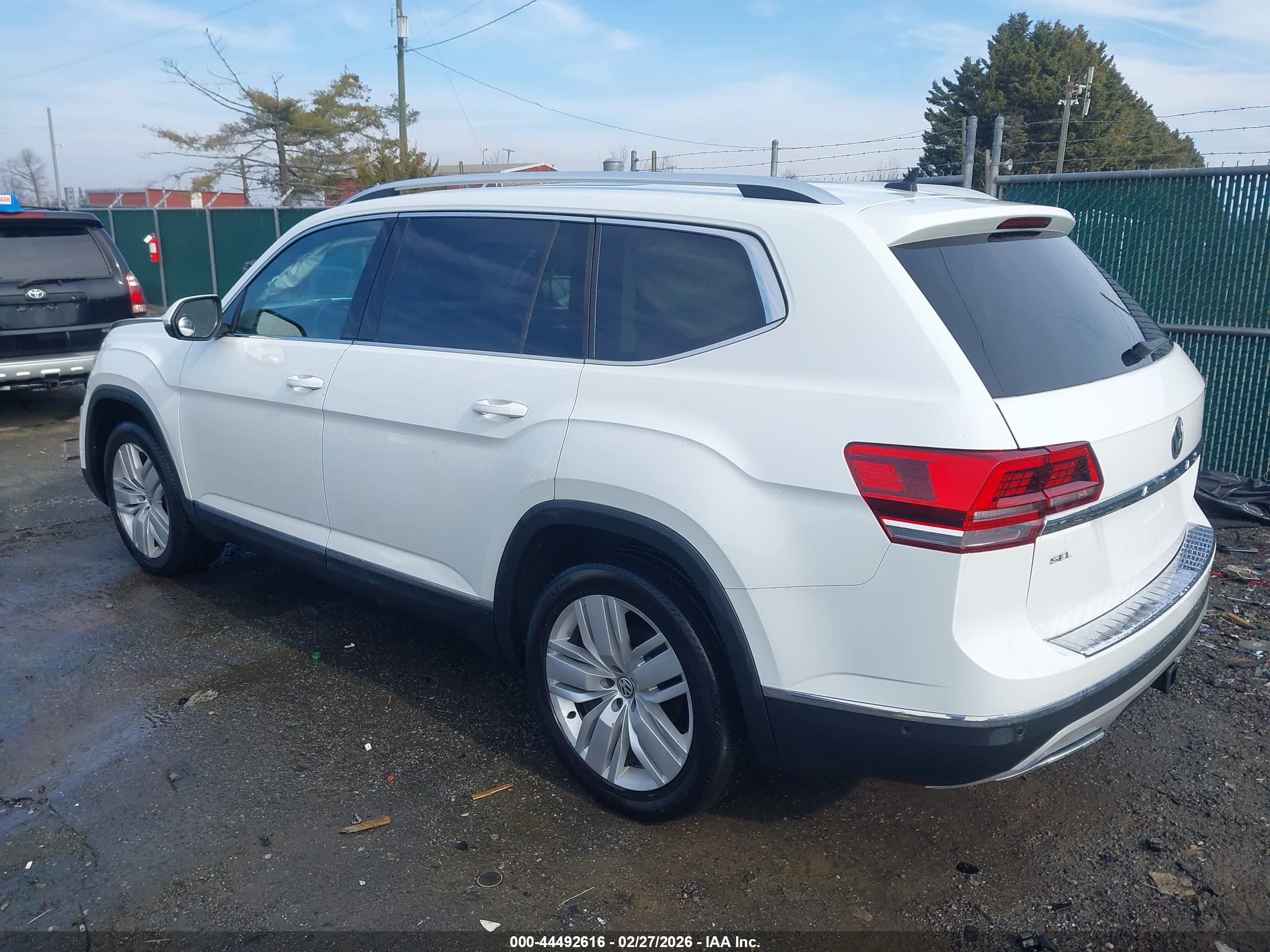 VOLKSWAGEN ATLAS image 3