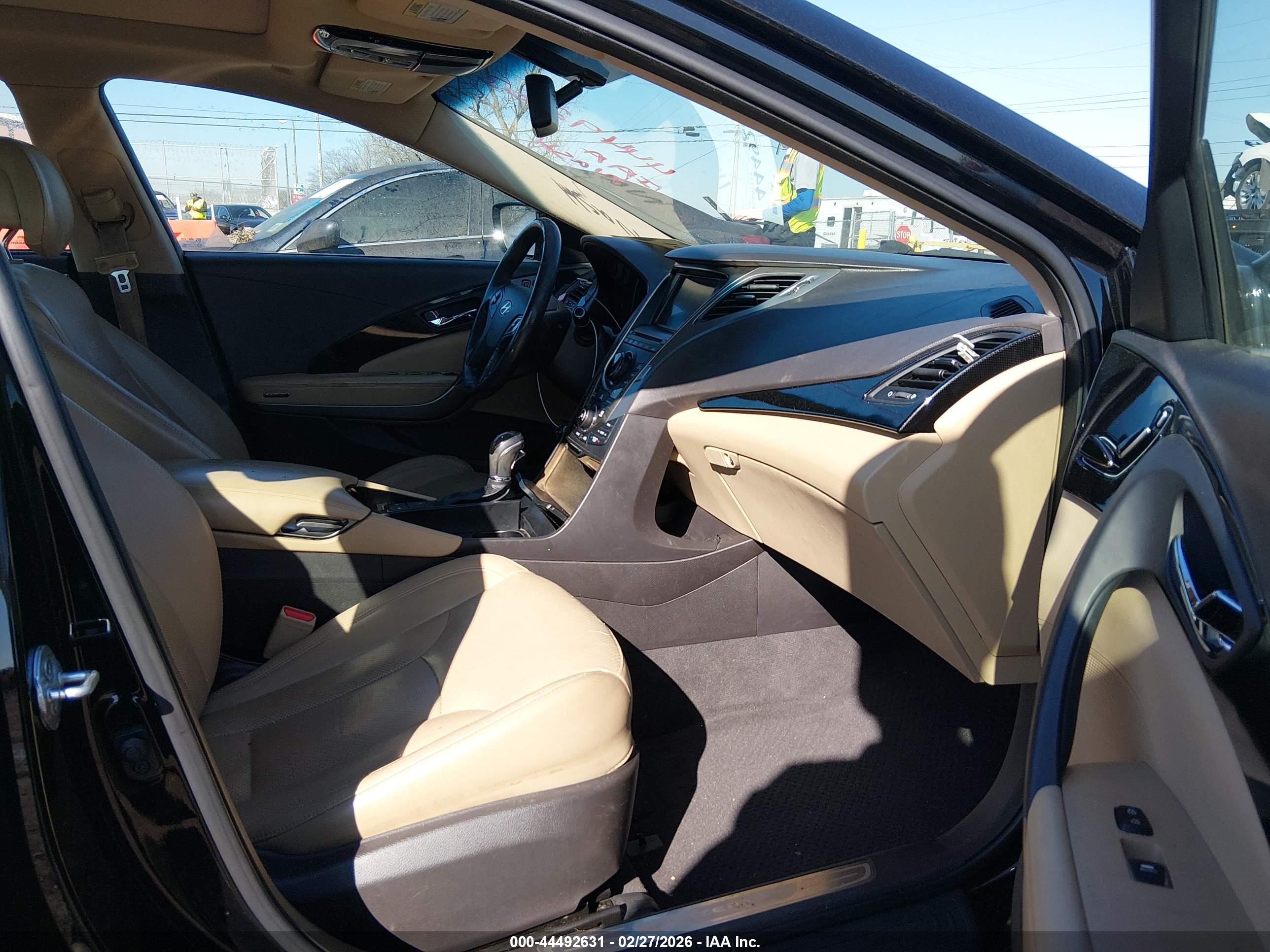 HYUNDAI AZERA image 5