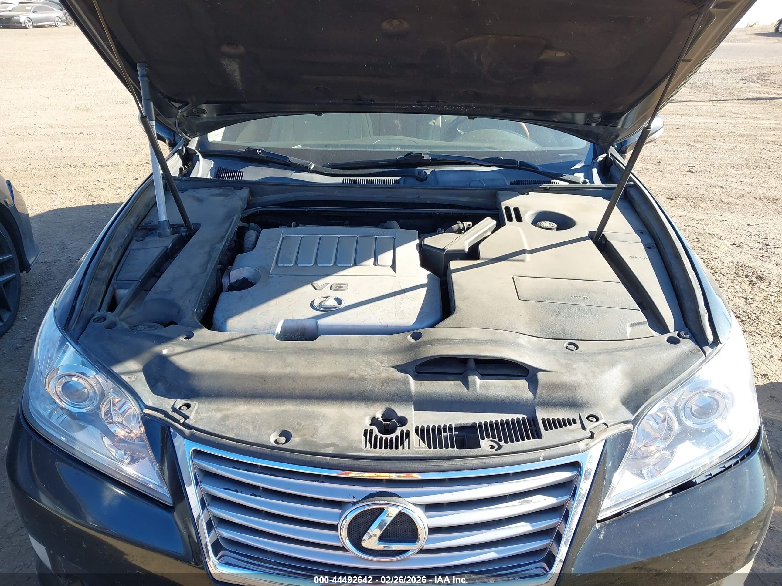 LEXUS ES image 10