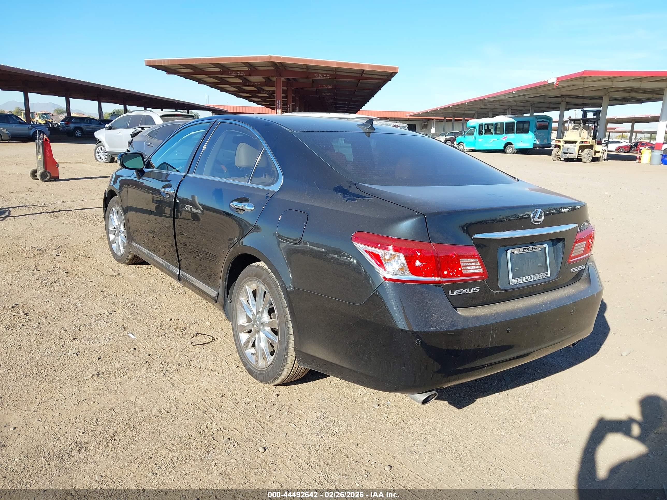 LEXUS ES image 3