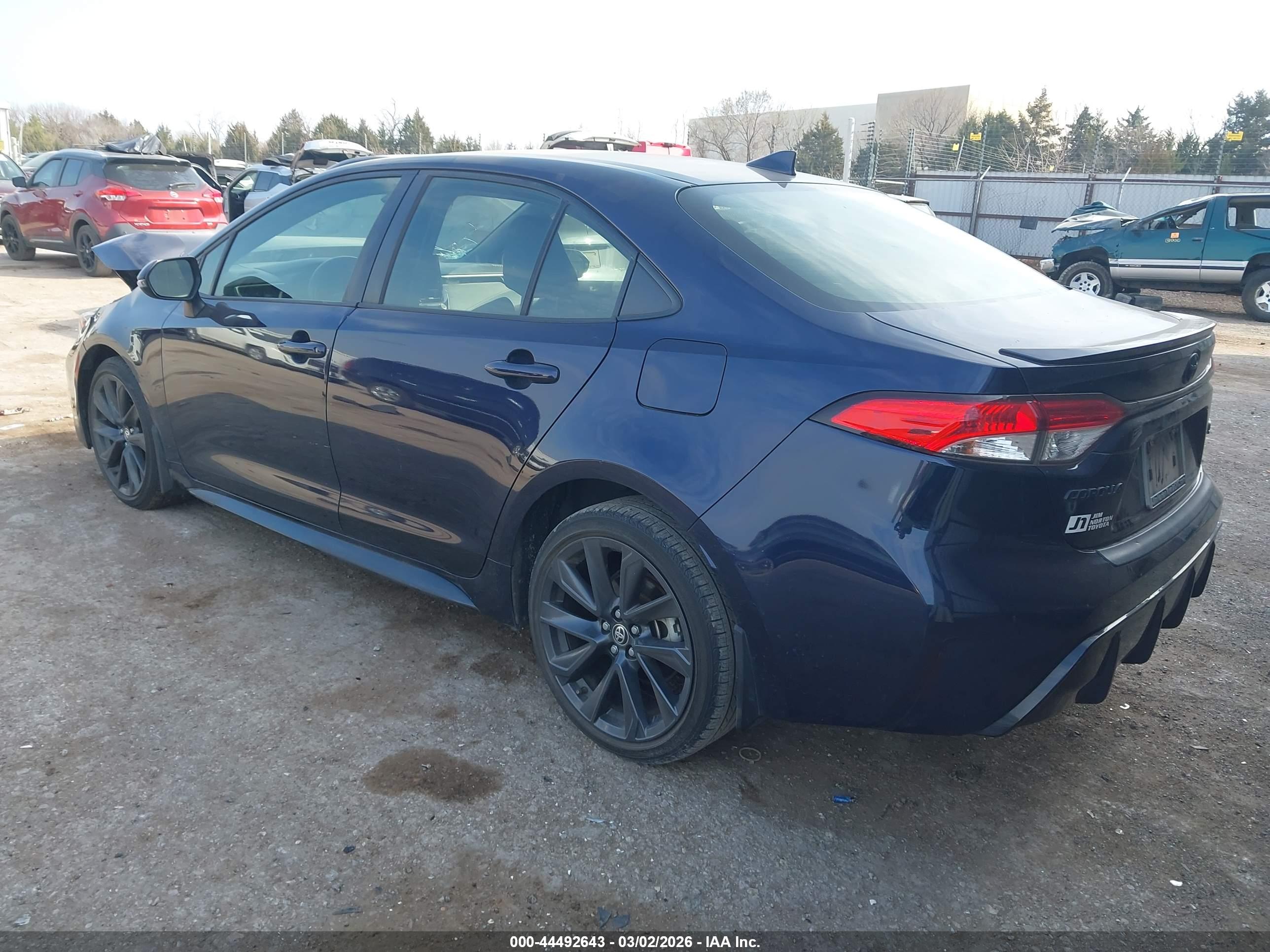 TOYOTA COROLLA image 3