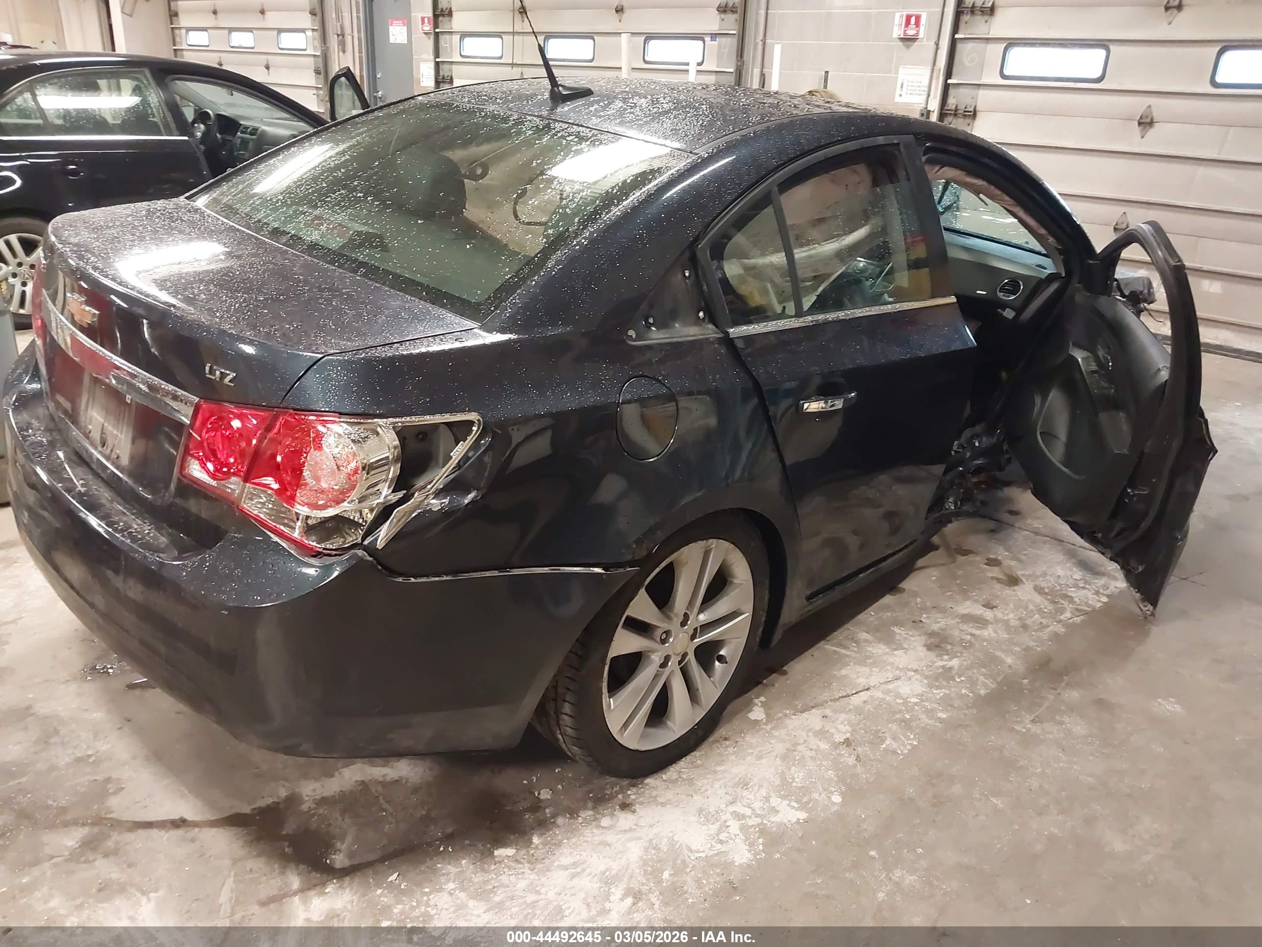 CHEVROLET CRUZE image 4